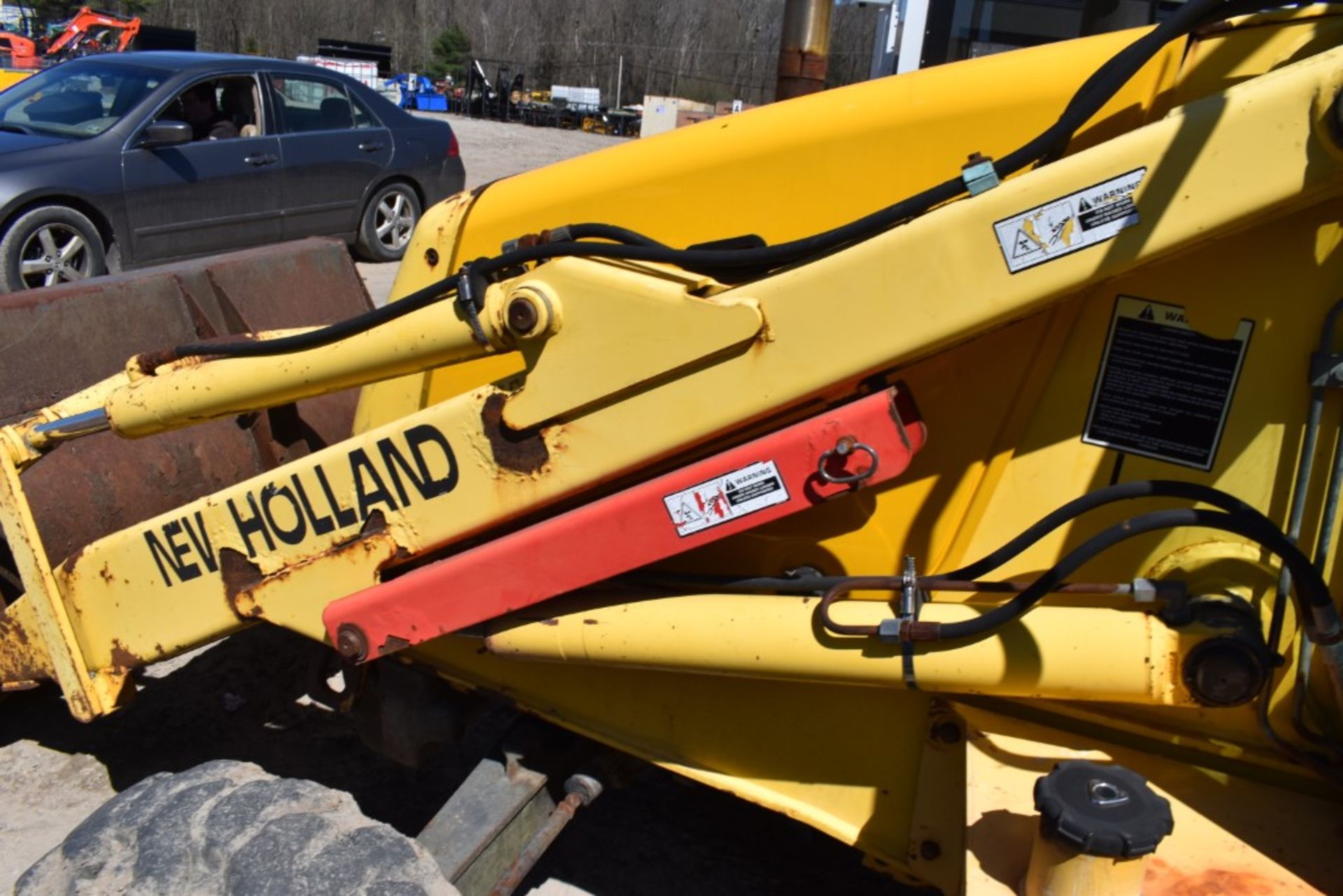 New Holland LB75B Backhoe 8052 Hours, Runs and Operates, 88" Bucket, 4WD, Outriggers, No Backhoe, - Image 13 of 24