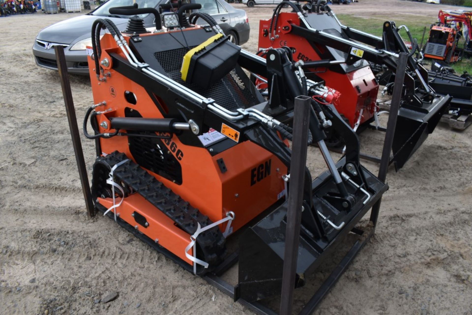 EGN EG36C Skid Steer with Tracks Be Sure to Check Fluids, New, Mini Mechanical Quick Attach, 38" - Image 2 of 8