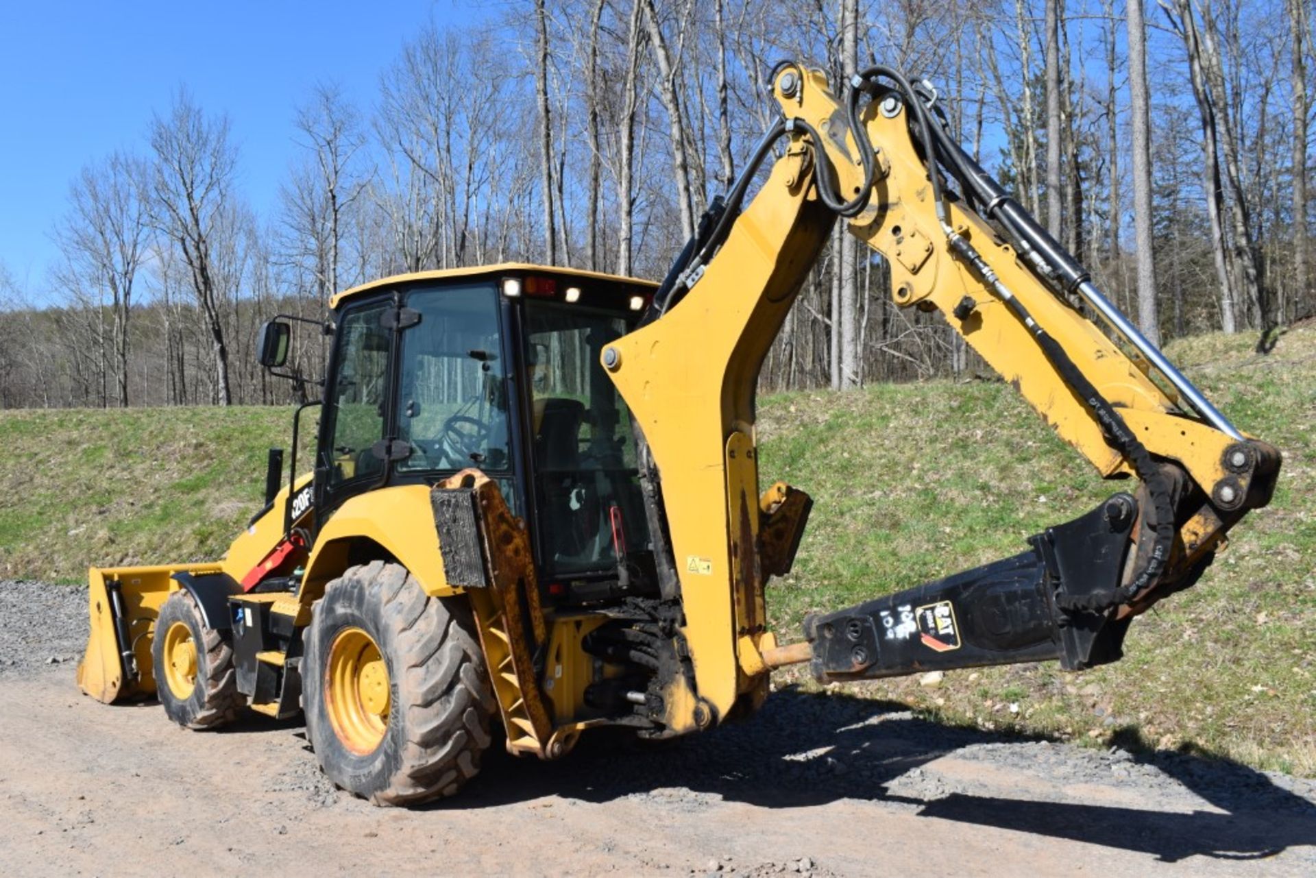 2018 CAT 420F2 Backhoe 2281 Hours, Runs and Operates, 4WD, CAT 89" 4 in 1 Bucket, Auxiliary - Image 7 of 31