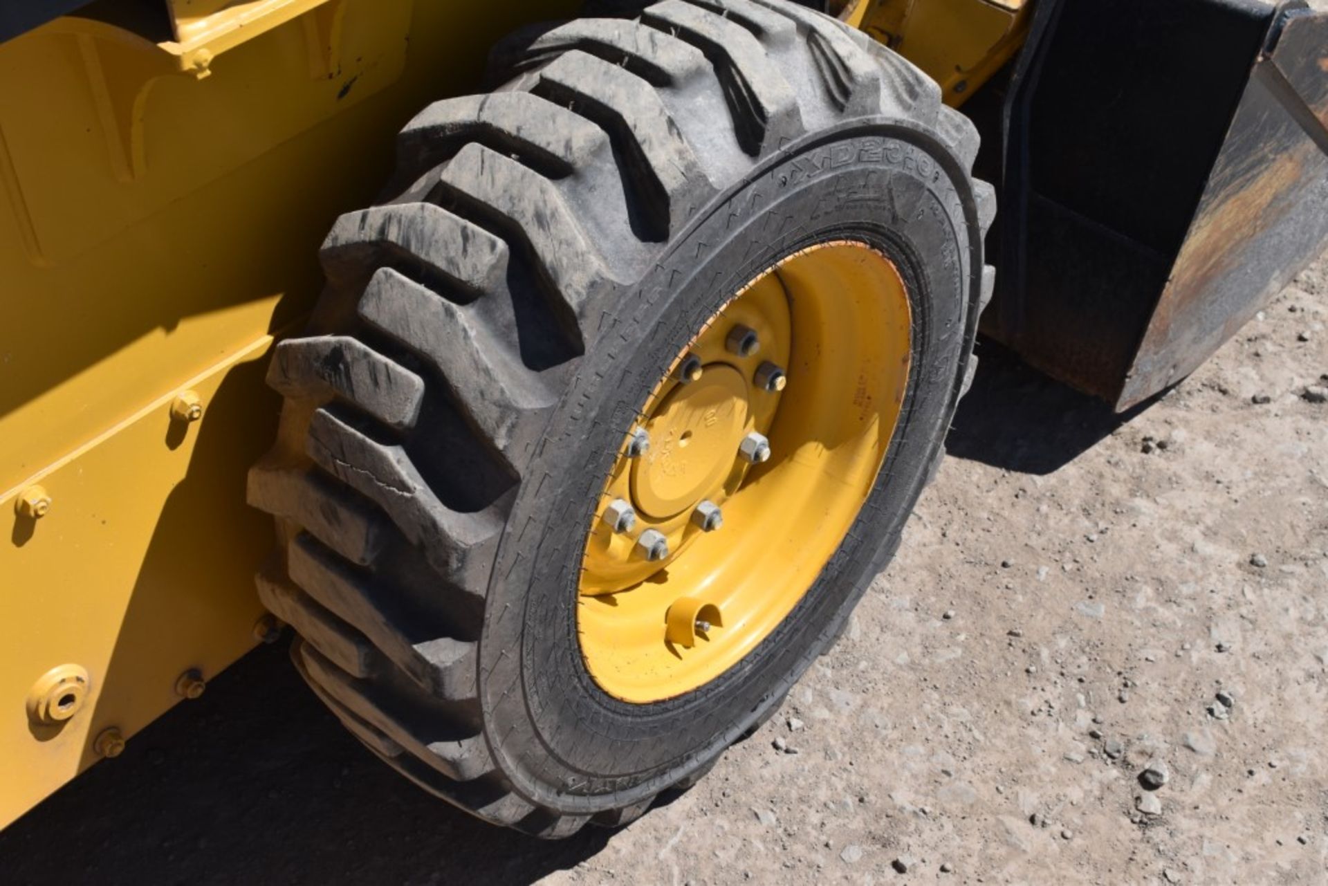 John Deere 318G Skid Steer 691 Hours, Runs and Operates, Hydraulic Quick Attach, JD Worksite Pro 66" - Image 10 of 18