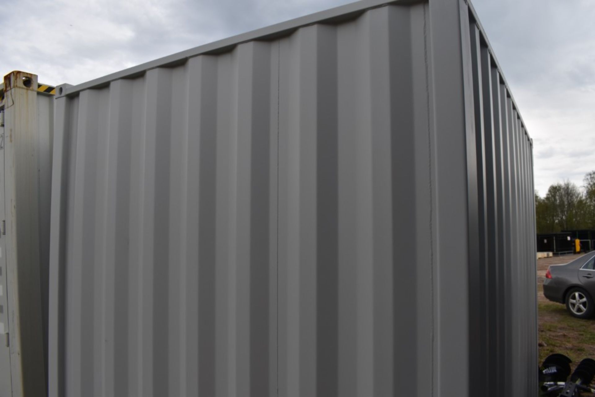 10' Shipping Container Security Office 98" x 87" x 122" - Image 4 of 6