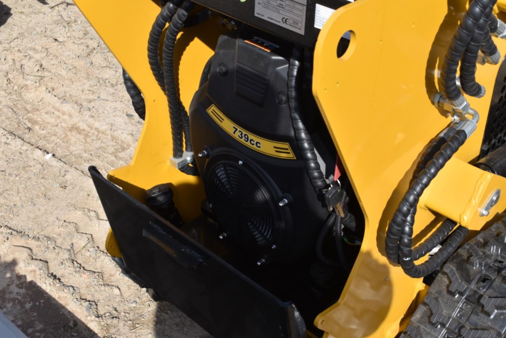 AGT Industrial CRT23 Skid Steer with Tracks Be Sure to Check Fluids, New, Mechanical Mini Quick - Image 5 of 10