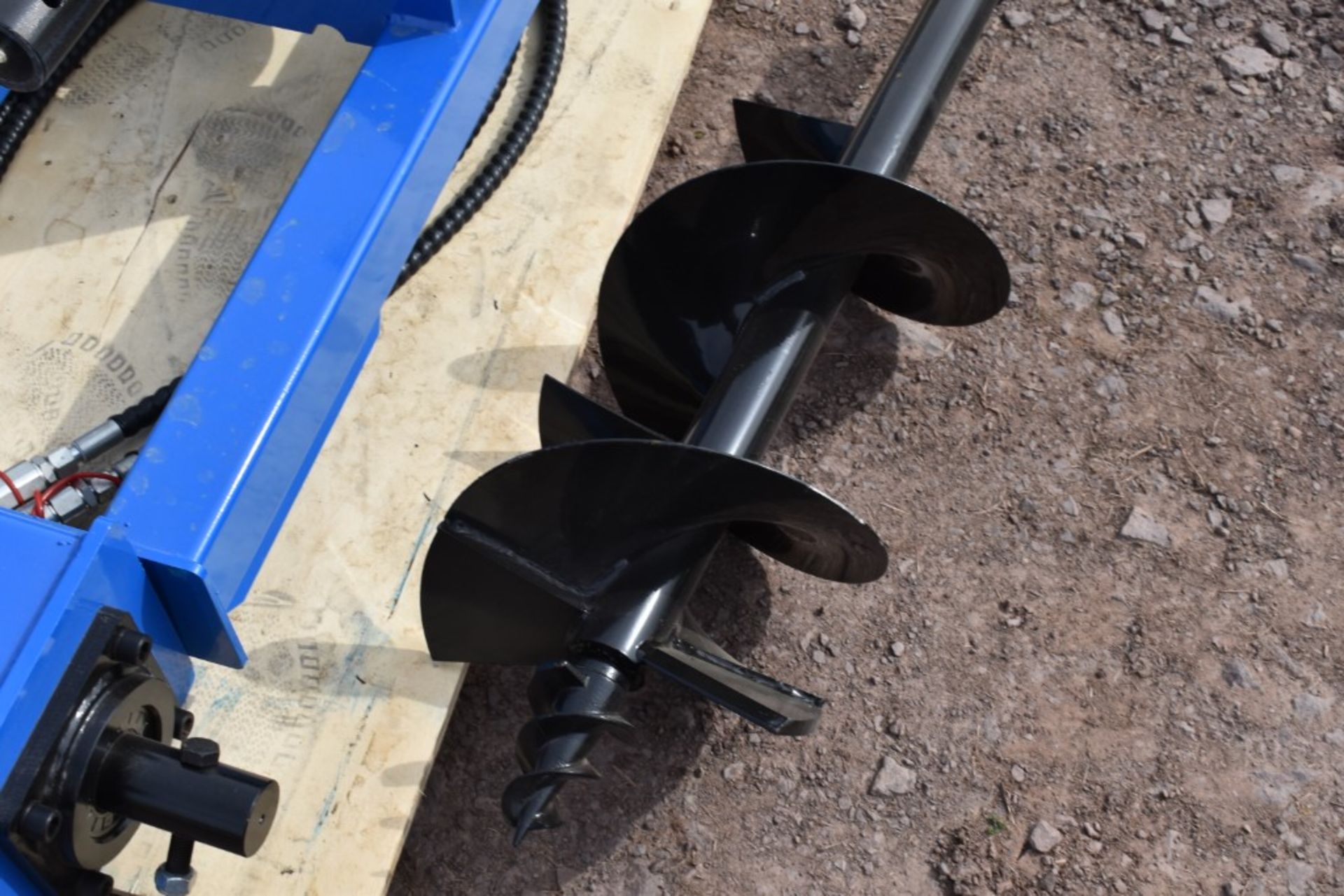 Giyi Quick Attach Post Hole Digger New, With 16", 12" and 8" Augers - Image 3 of 4