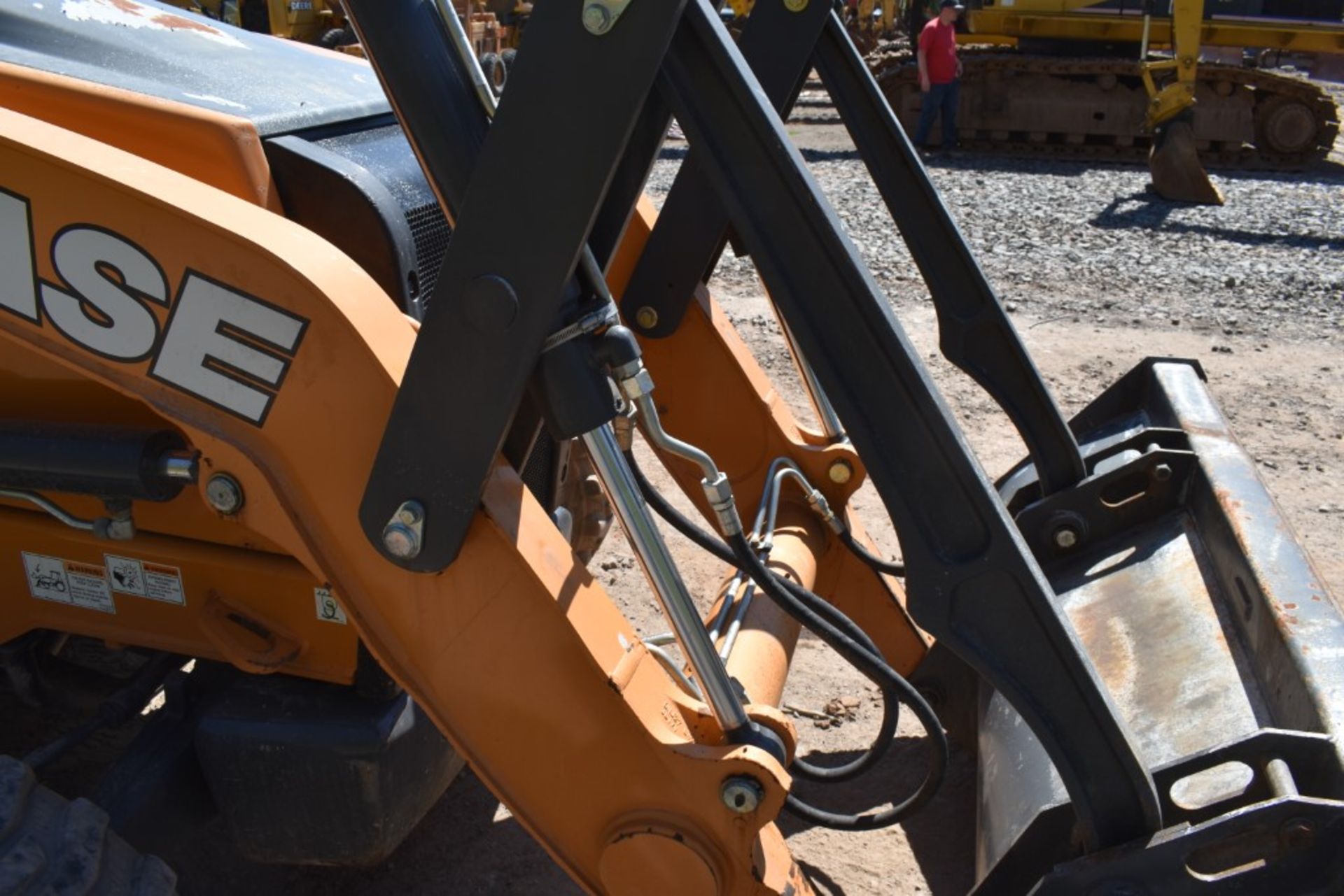 2019 Case 580 Super N Back Hoe 2271 Hours, Runs and Operates, 82" Bucket, Extendahoe, 12" Bucket, - Image 19 of 37