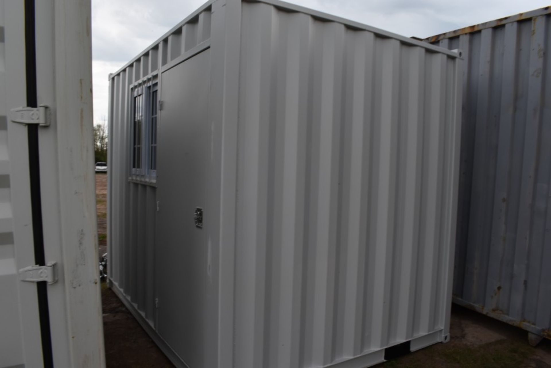 10' Shipping Container Security Office 98" x 87" x 122" - Image 3 of 6