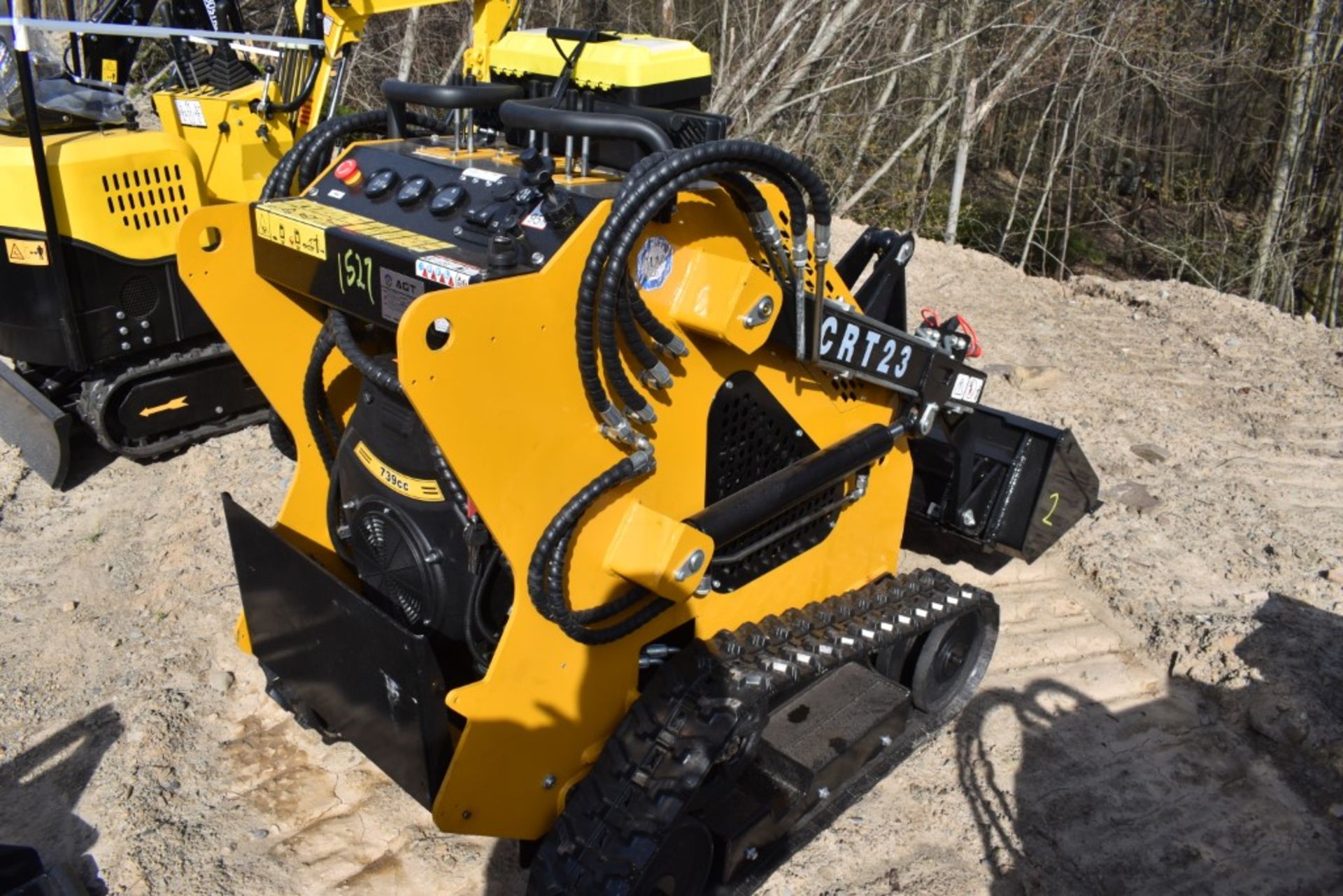 AGT Industrial CRT23 Skid Steer with Tracks Be Sure to Check Fluids, New, Mechanical Mini Quick - Image 4 of 9