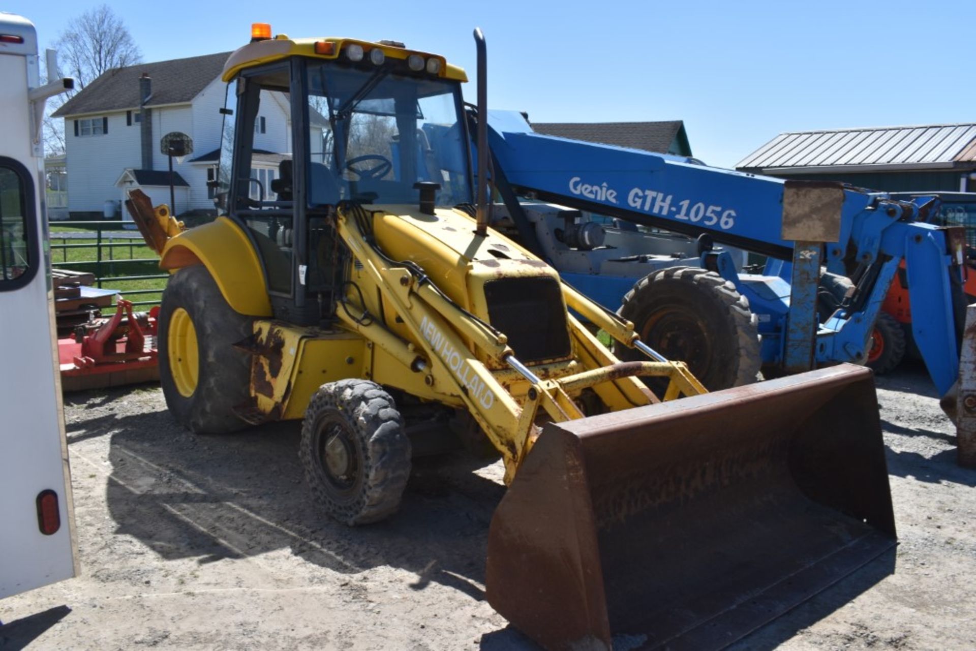 New Holland LB75B Backhoe 8052 Hours, Runs and Operates, 88" Bucket, 4WD, Outriggers, No Backhoe, - Image 3 of 24