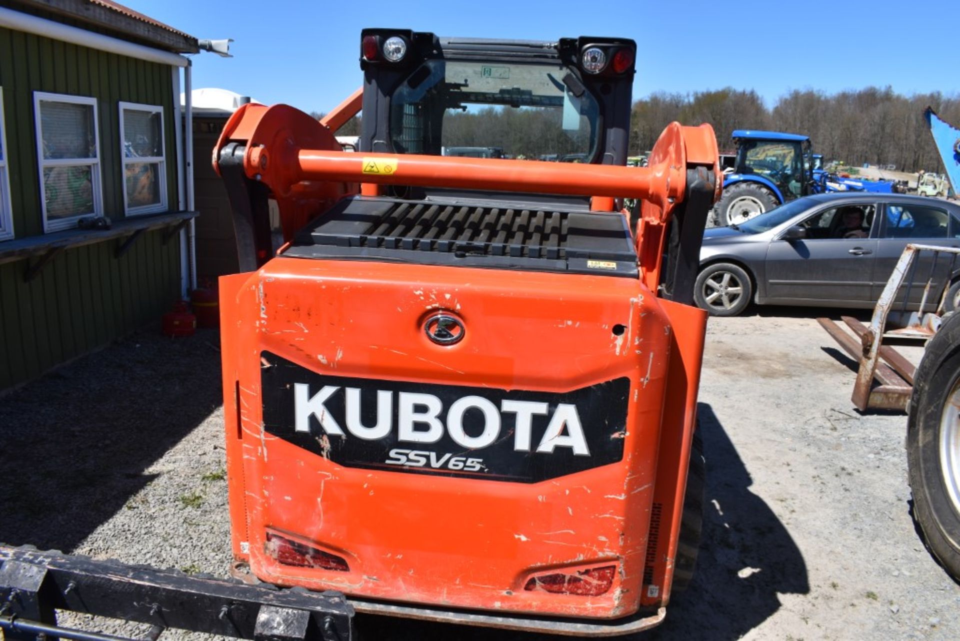 Kubota SSV65 Skid Steer 1322 Hours, Runs and Operates, Hydraulic Quick Attach, 60" Bucket, Pilot - Image 5 of 23