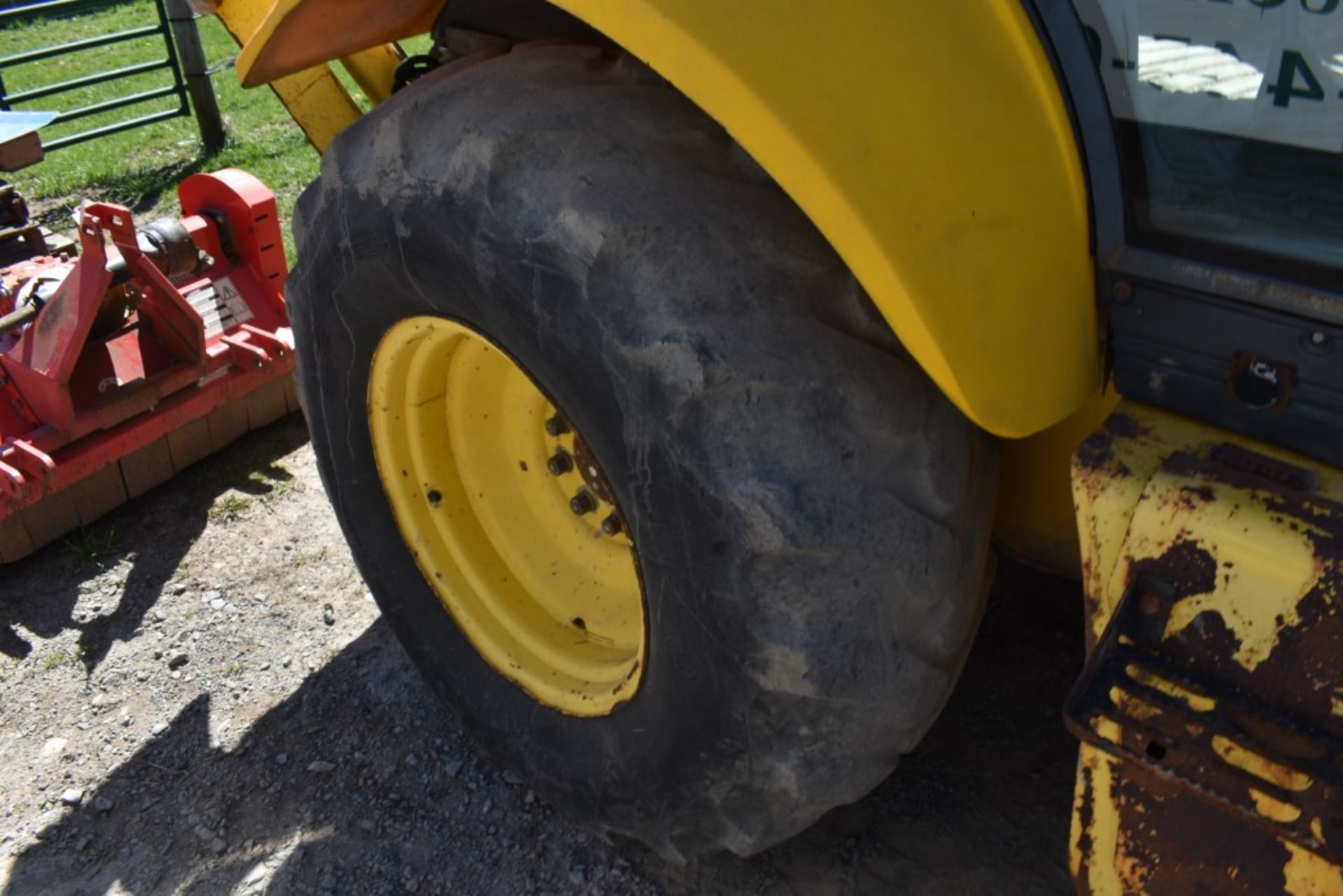 New Holland LB75B Backhoe 8052 Hours, Runs and Operates, 88" Bucket, 4WD, Outriggers, No Backhoe, - Image 19 of 24