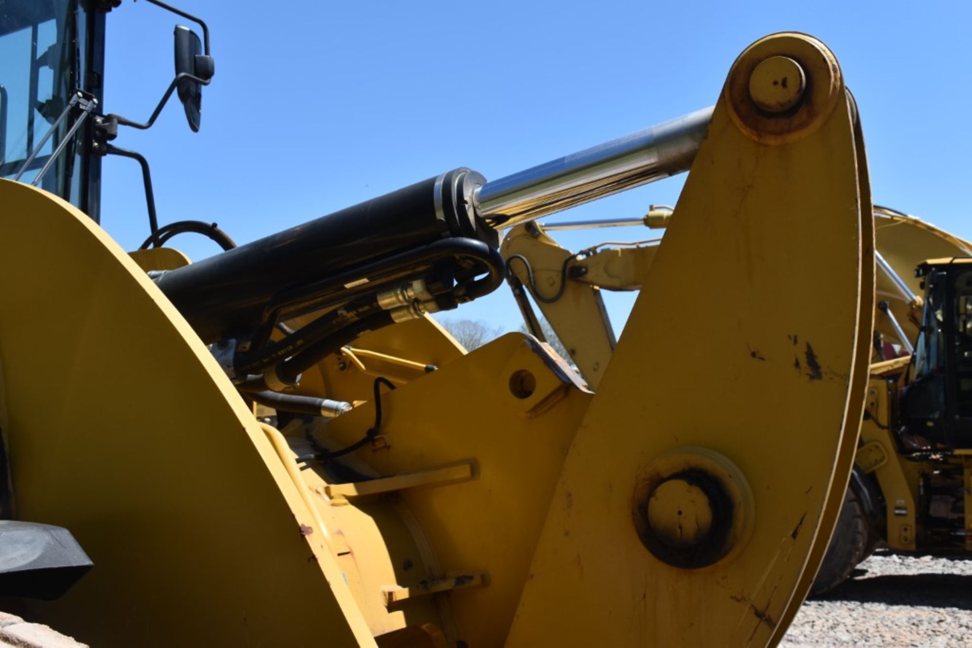 2018 CAT 930M Articulating Wheel Loader 2511 Hours, Runs and Operates, CAT 100" Bucket, Auxiliary - Image 18 of 34