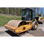 CAT CS-563E Vibratory Drum Roller 4229 Hours, Runs and Operates, 84" Drum, Enclosed Cab, Heat and