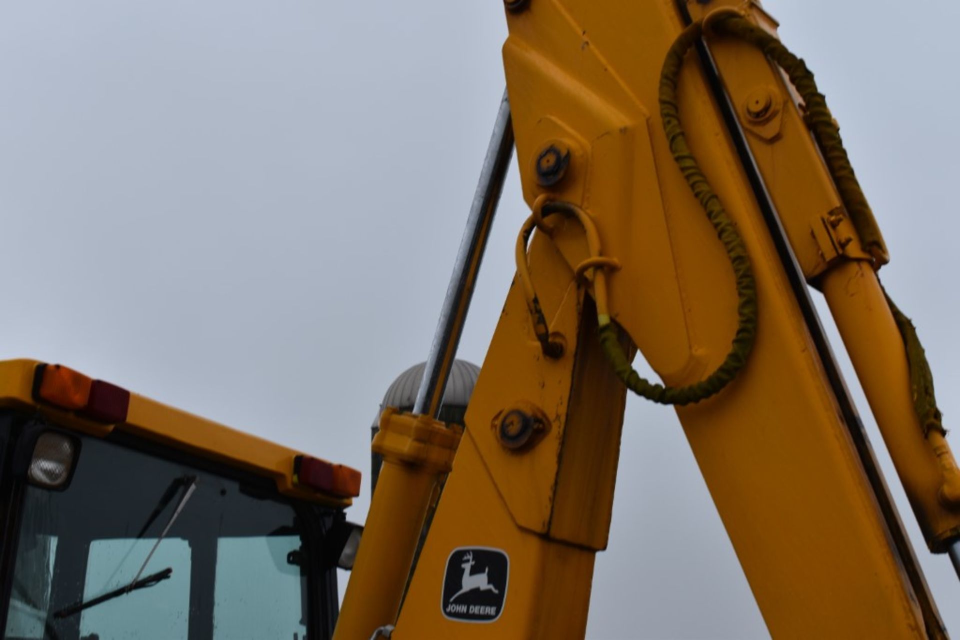 John Deere 510C Turbo Backhoe 5856 Hours, Runs and Operates, 4WD, 92" Bucket, Extendable Hoe, 24" - Image 9 of 33