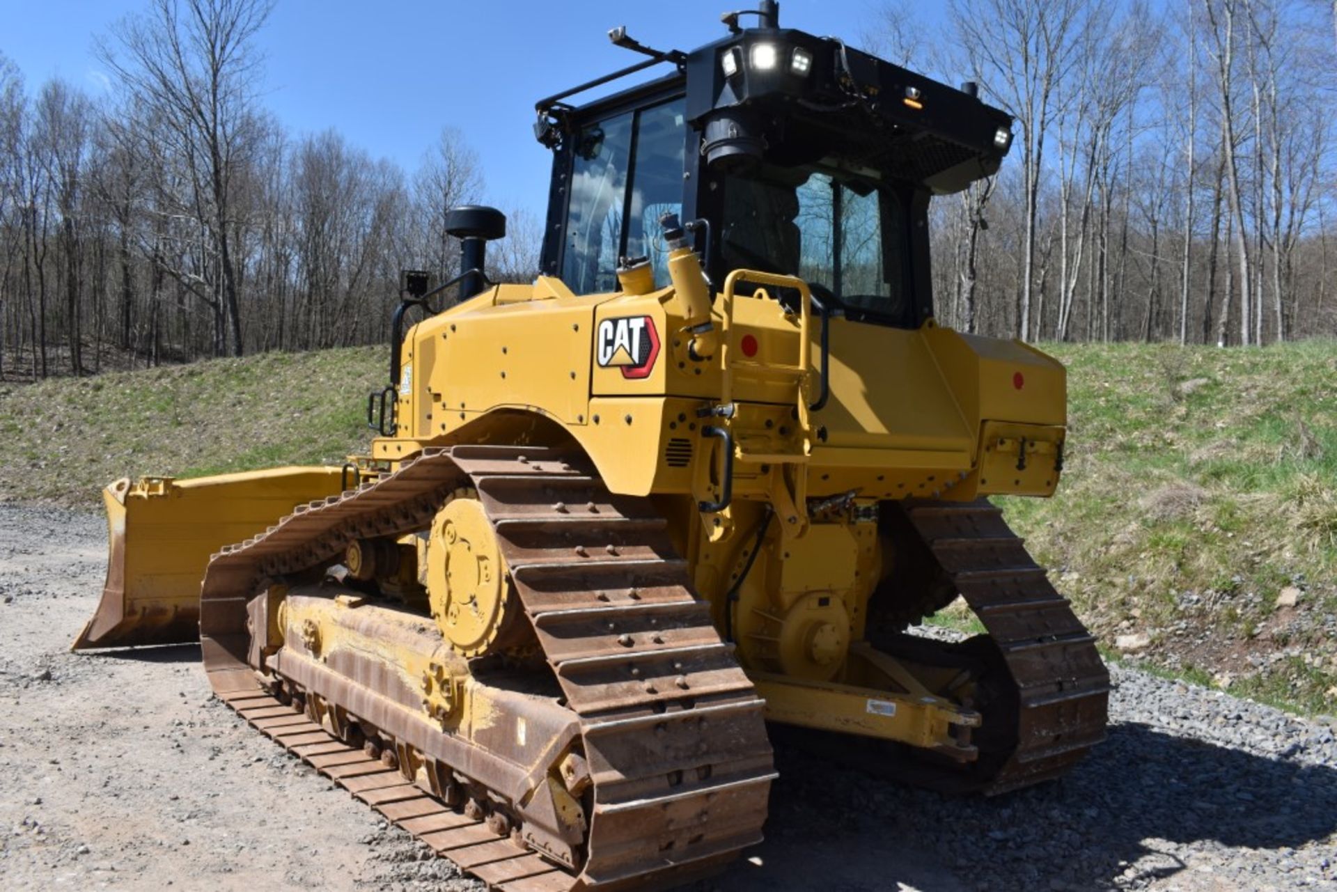 2022 CAT D6 LGP Dozer 1762 Hours, Runs and Operates, 158" 6 Way Blade, New Cutting Edge, Ripper - Image 6 of 56