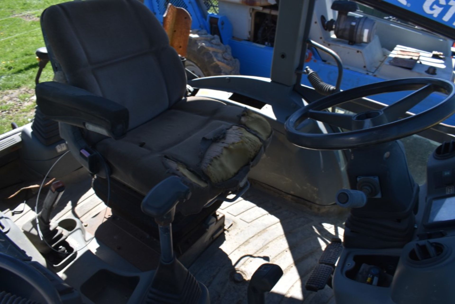 New Holland LB75B Backhoe 8052 Hours, Runs and Operates, 88" Bucket, 4WD, Outriggers, No Backhoe, - Image 20 of 24