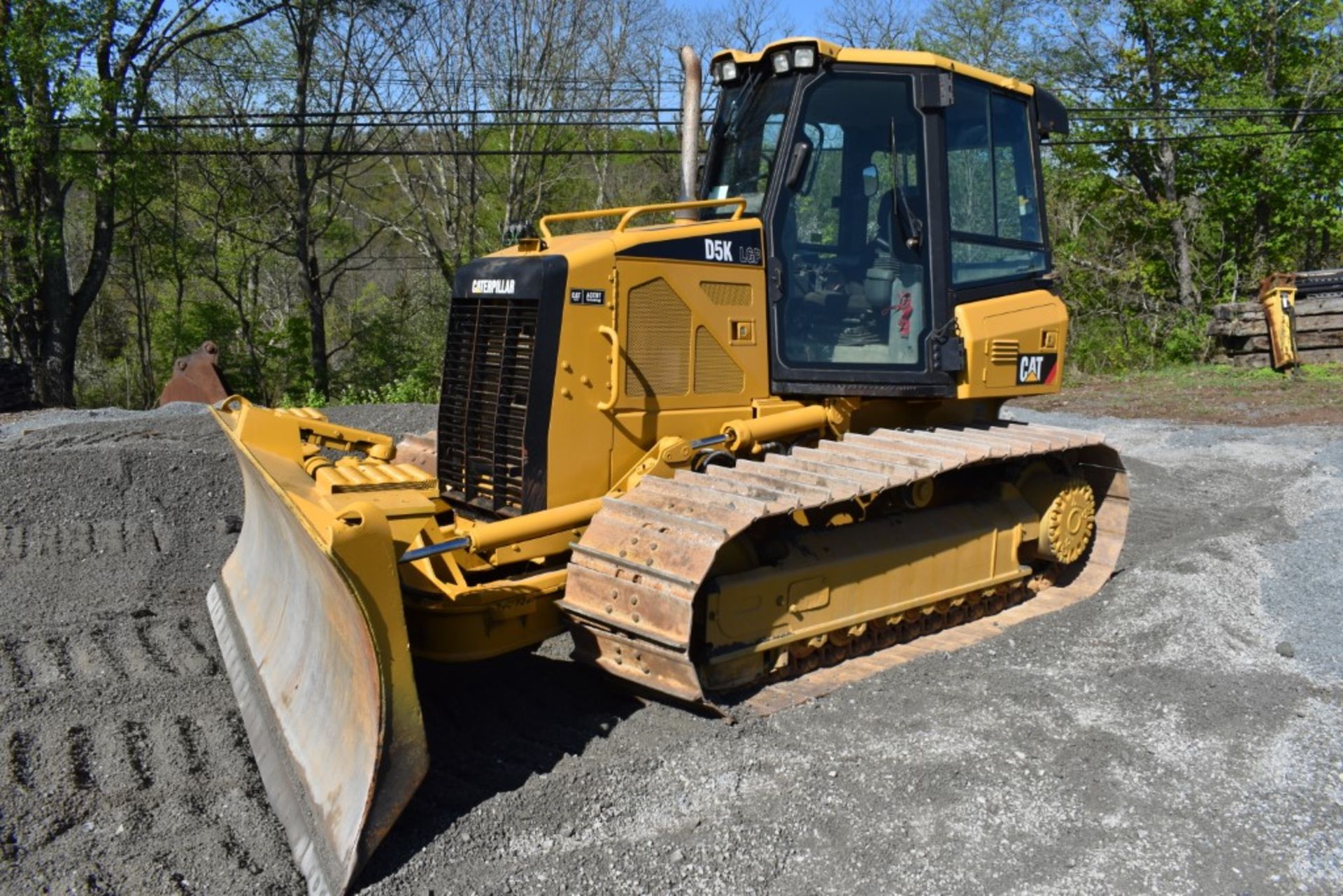 CAT D5K LGP Dozer 5913 Hours, Runs and Operates, Enclosed Cab, Heat and AC, Air Ride Seat, GPS