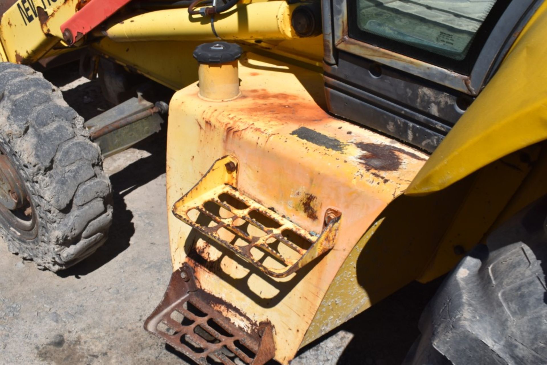 New Holland LB75B Backhoe 8052 Hours, Runs and Operates, 88" Bucket, 4WD, Outriggers, No Backhoe, - Image 11 of 24