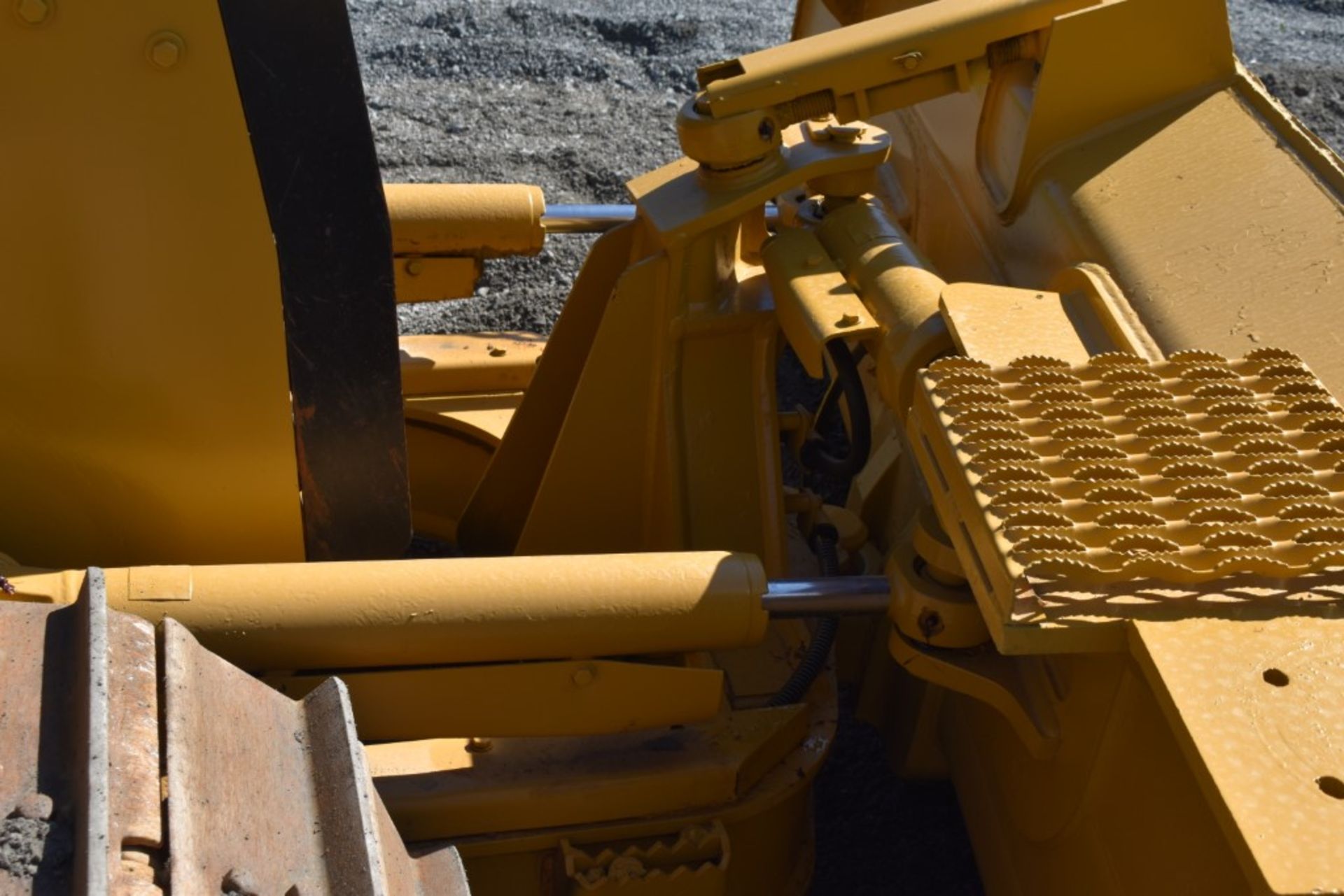 CAT D5K LGP Dozer 5913 Hours, Runs and Operates, Enclosed Cab, Heat and AC, Air Ride Seat, GPS - Image 16 of 29