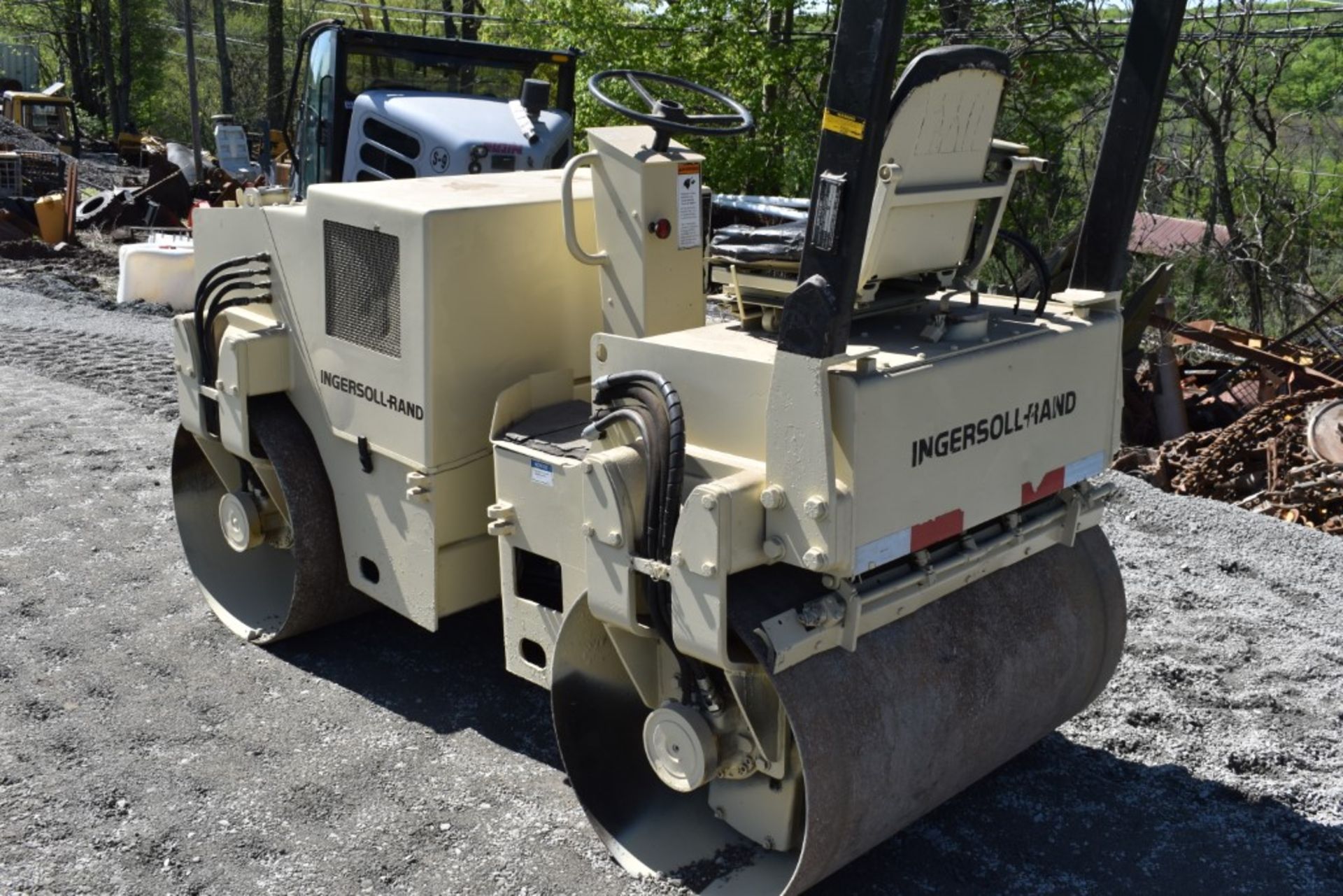 Ingersoll Rand DD-24 Vibratory Double Drum Roller 2054 Hours, Runs and Operates, 47" Drums, ROPS, - Image 6 of 15