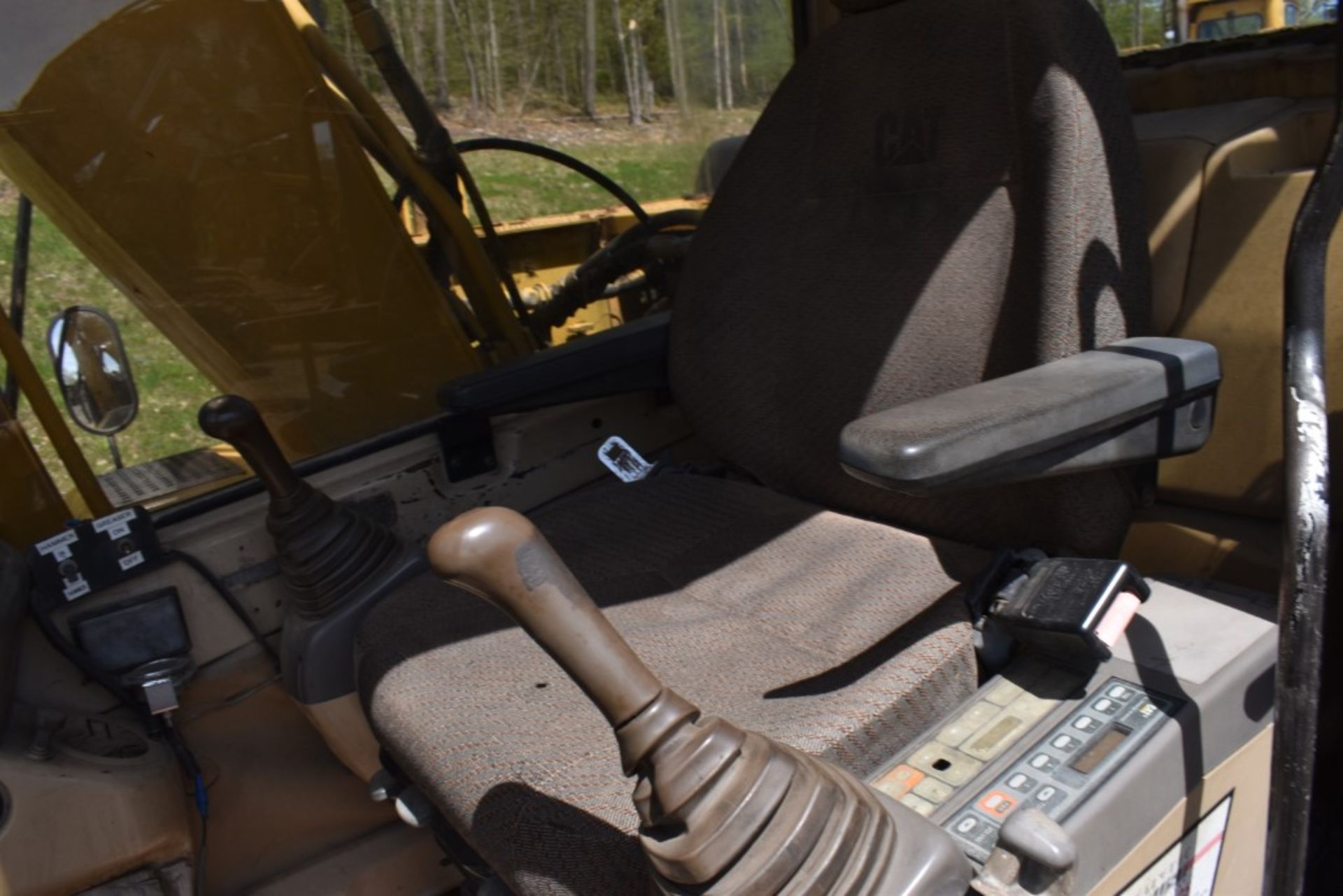 CAT 312B Excavator 11114 Hours, Runs and Operates, 48" Bucket, Auxiliary Hydraulics, Quick Coupler - Image 35 of 40