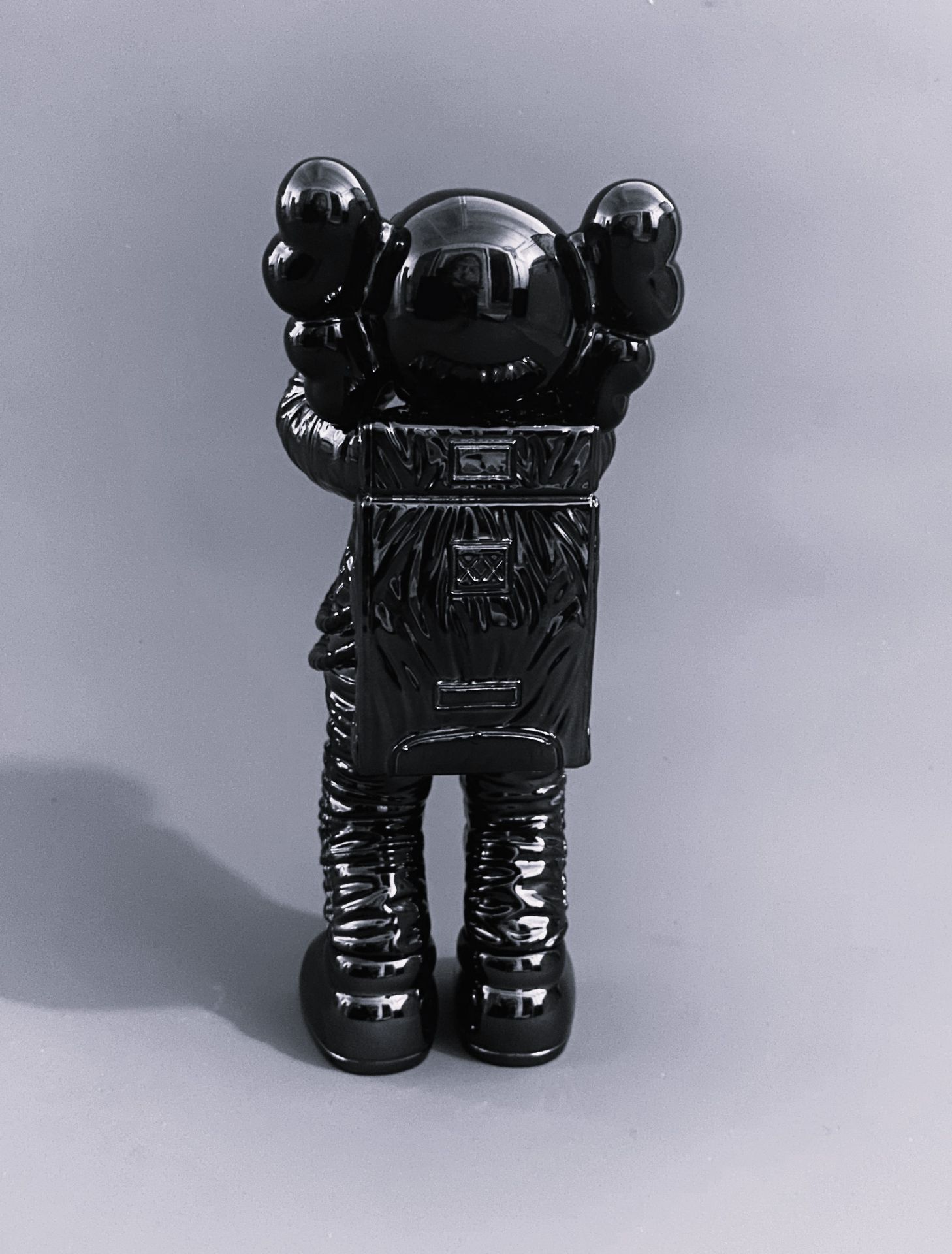 KAWS (Américain - Né en 1974) (D’Après) Holiday Space (Silver Black) - Image 3 of 4
