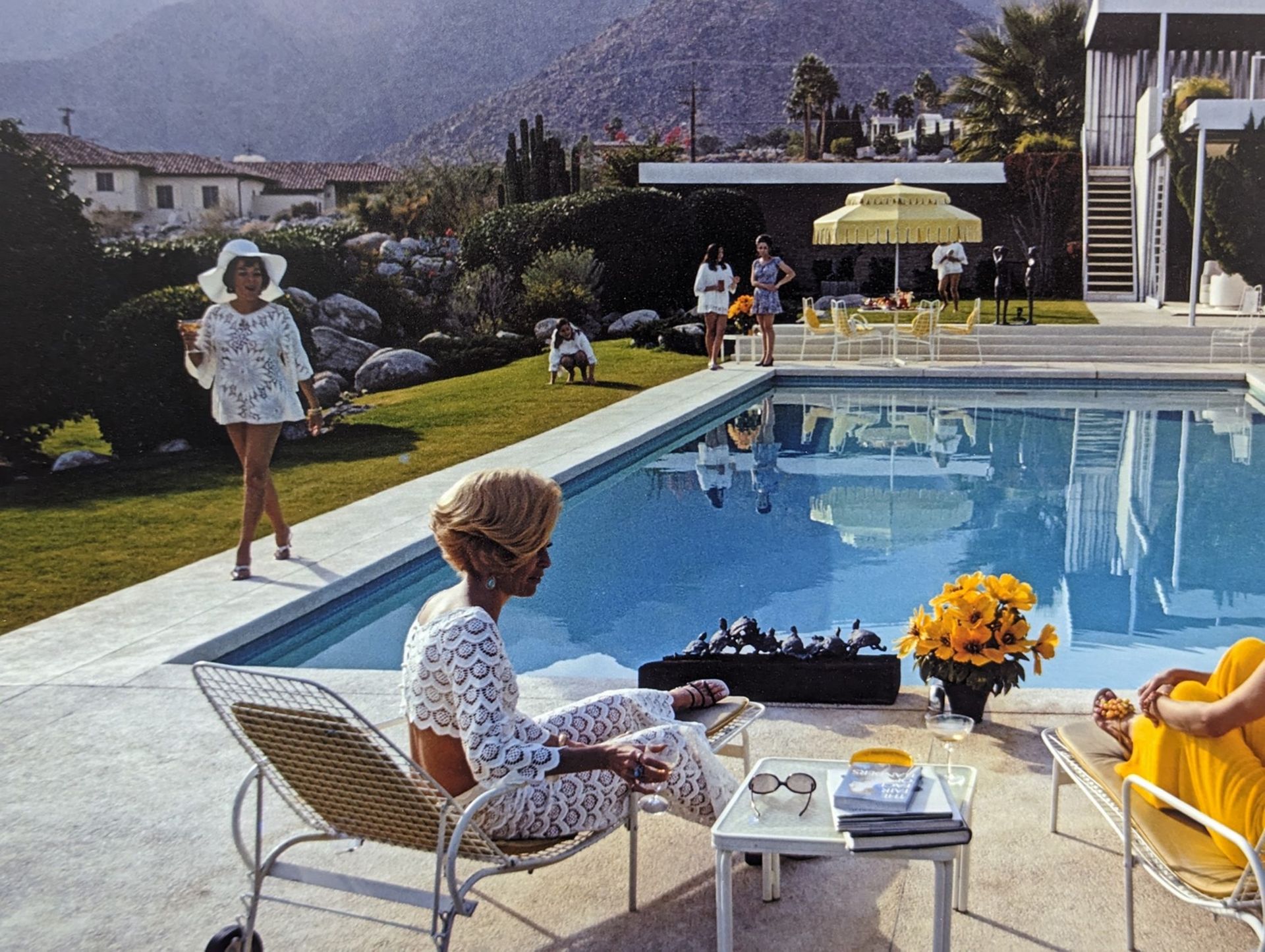 Slim AARONS (1916-2006)  Poolside Gossip  - Bild 7 aus 8