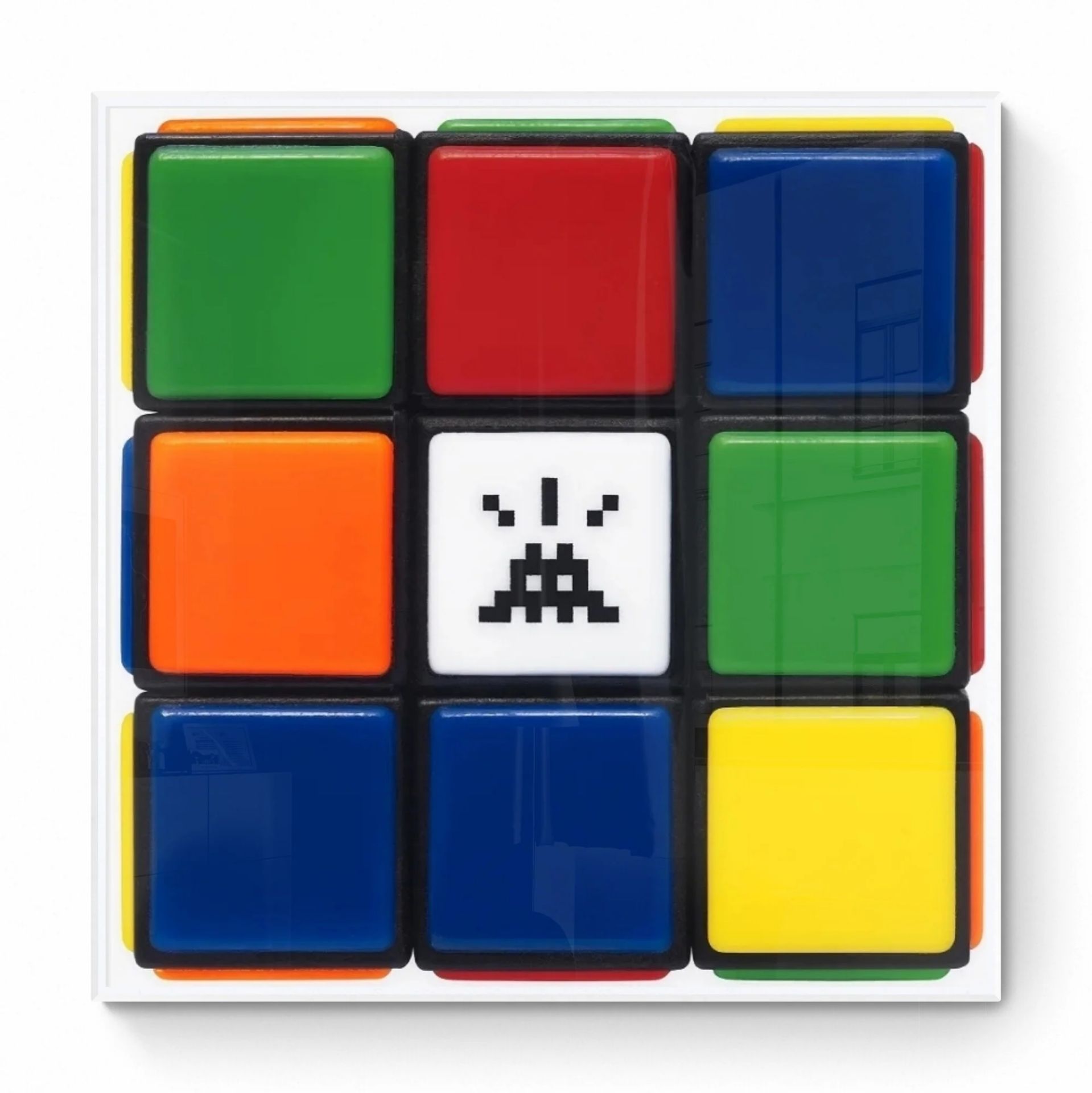 INVADER (Né en 1969)  Invaded Cube 