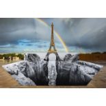 JR (Né en 1983) Trompe l’œil, les falaises du Trocadéro, 18 mai 2021, 19h58, Paris, France, 2021