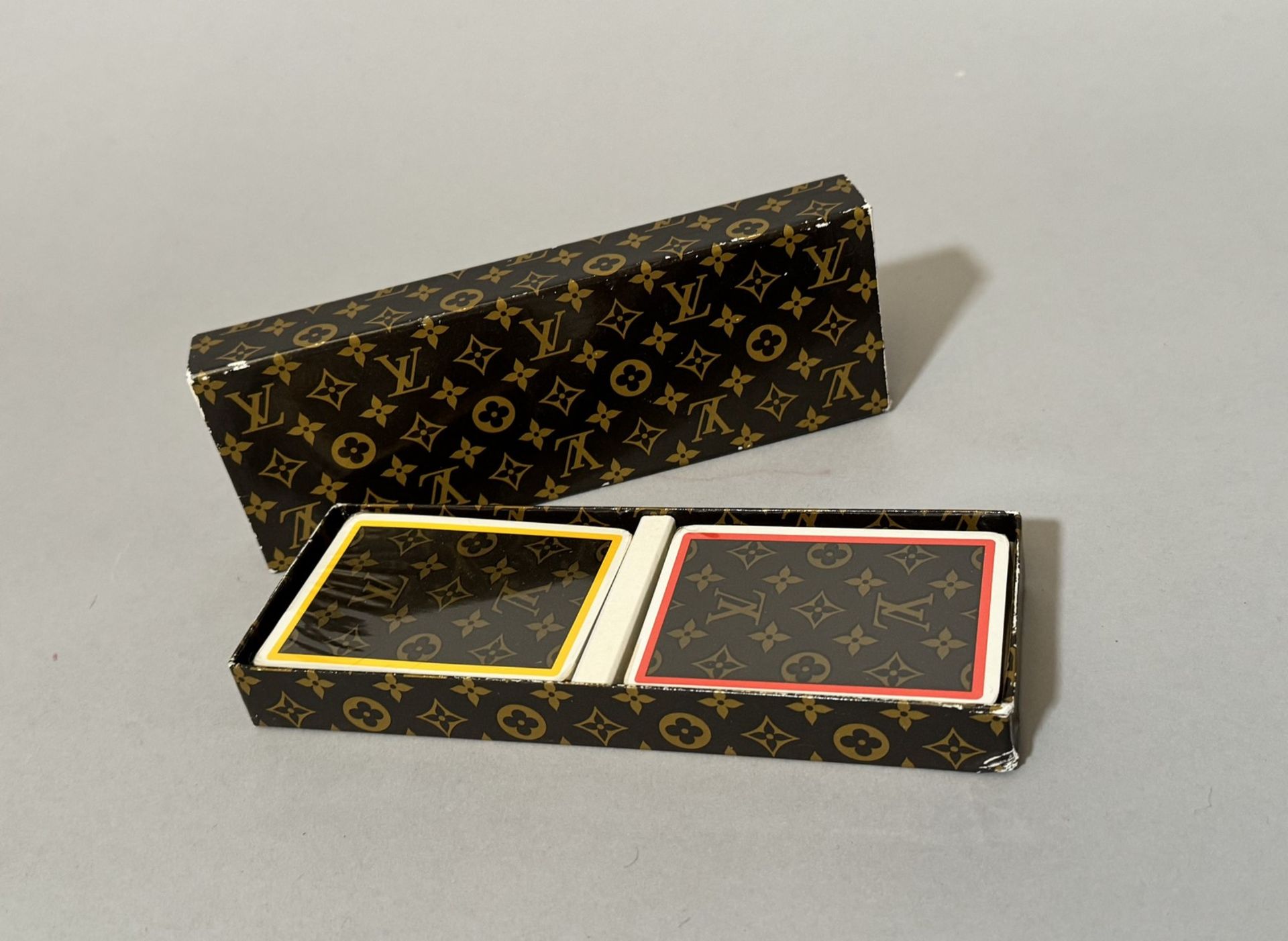 Louis VUITTON. 