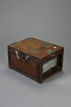 A CHINESE HARDWOOD TRAVELLING VANITY CASE, 19/20TH CENTURY. Of rectangular form with metal handles