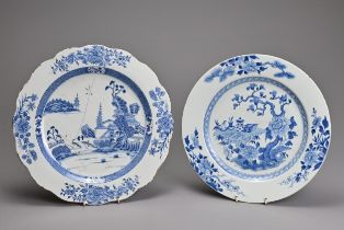 TWO LARGE CHINESE BLUE AND WHITE EXPORT PORCELAIN DISHES, 18TH CENTURY. A lobed dish decorated