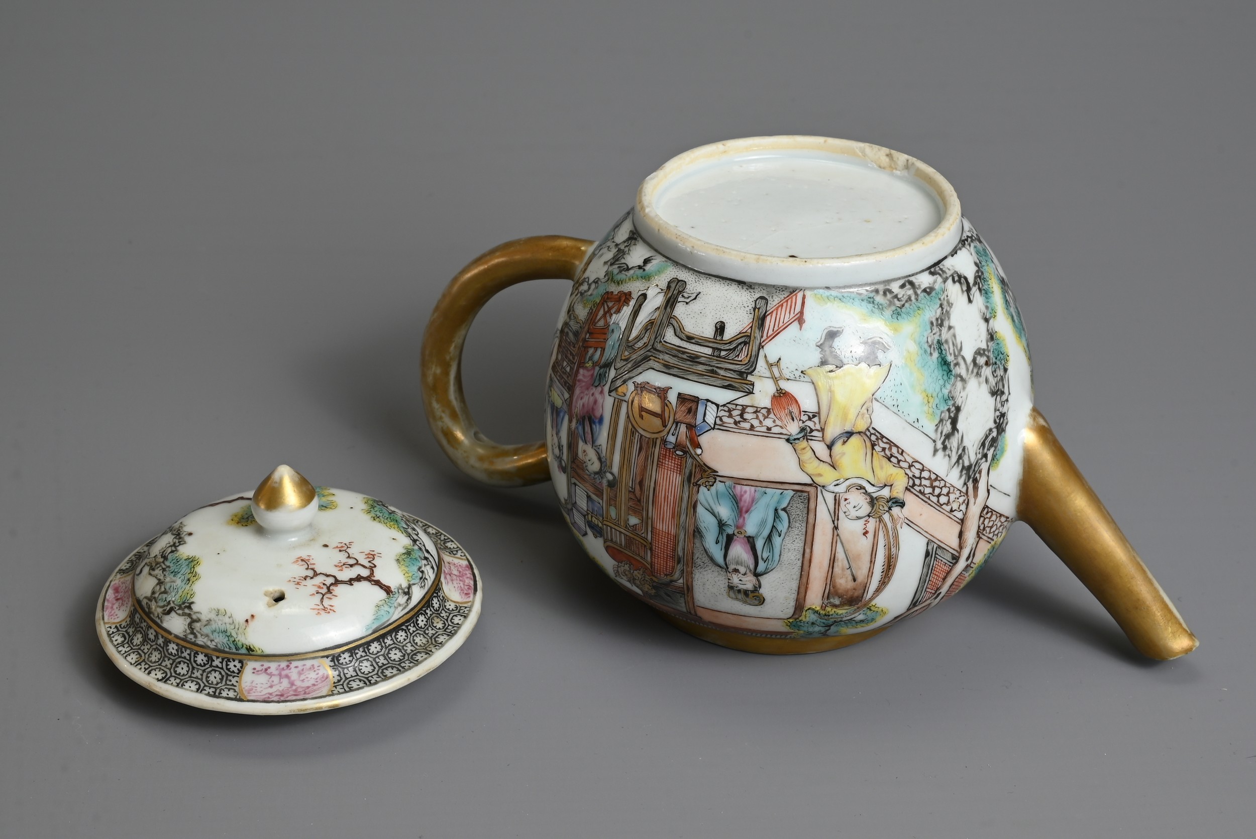 A FINE CHINESE FAMILLE ROSE PORCELAIN TEAPOT, 18TH CENTURY - Image 6 of 21