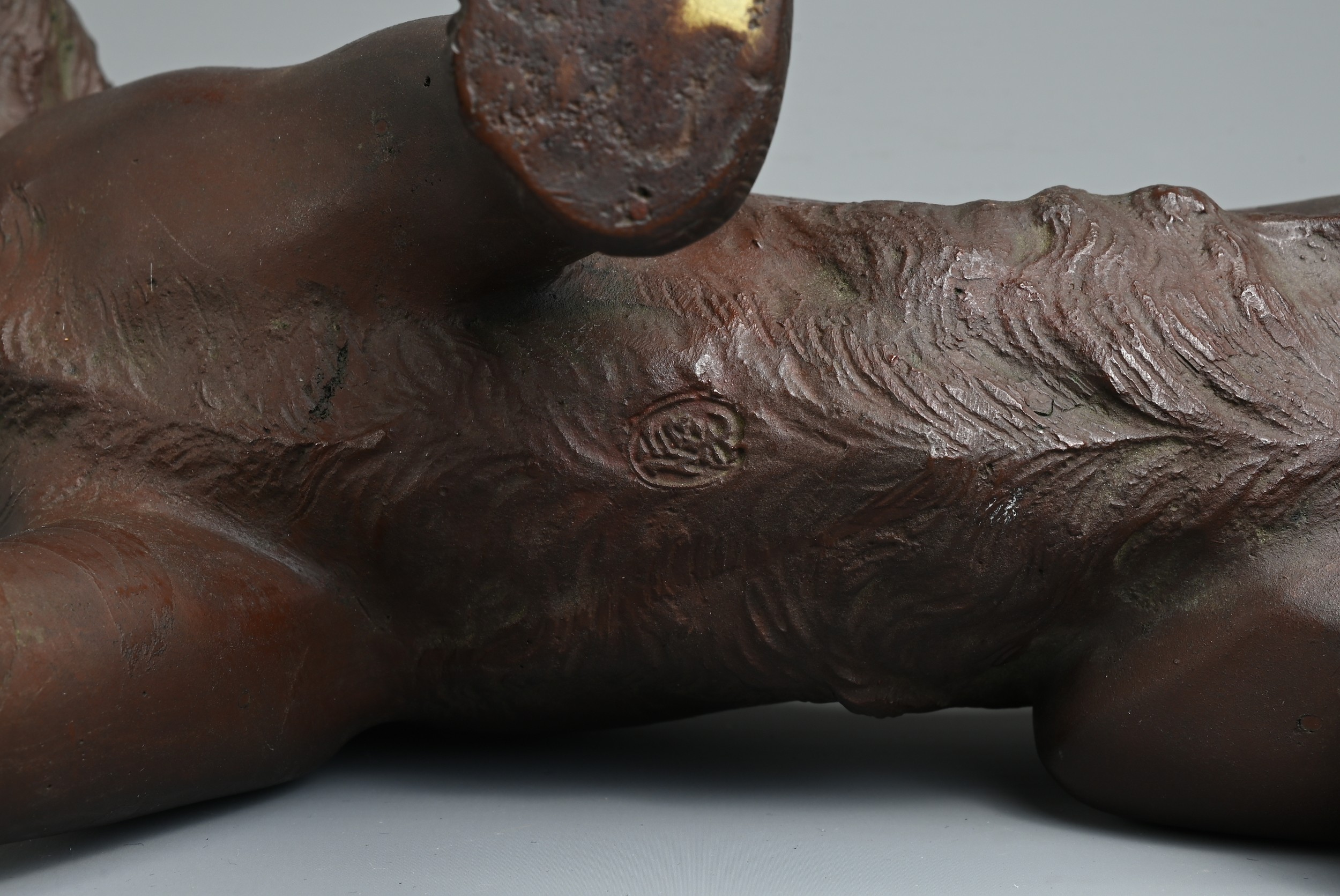A LATE 19TH/EARLY 20TH CENTURY JAPANESE BRONZE OKIMONO OF A TIGER BY NOBUMITSU. Naturalistically - Image 7 of 7