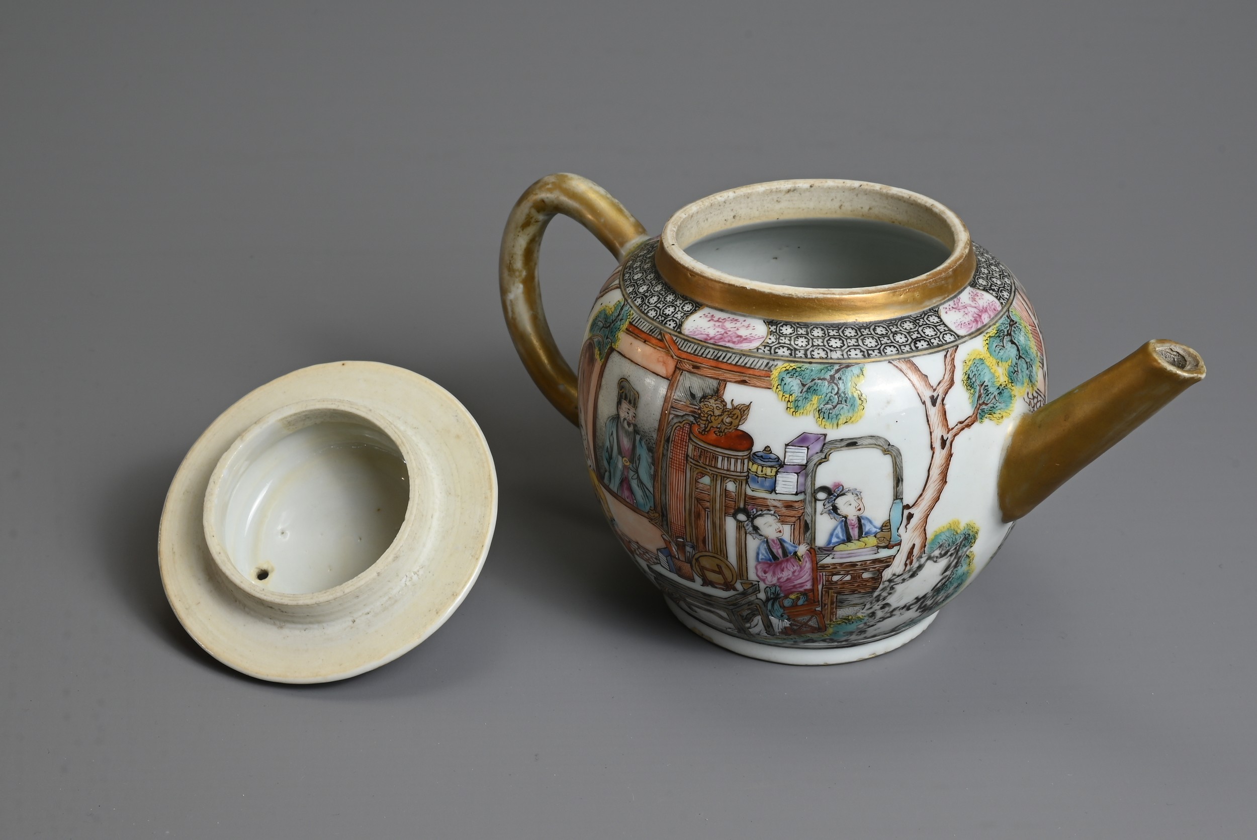 A FINE CHINESE FAMILLE ROSE PORCELAIN TEAPOT, 18TH CENTURY - Image 7 of 21
