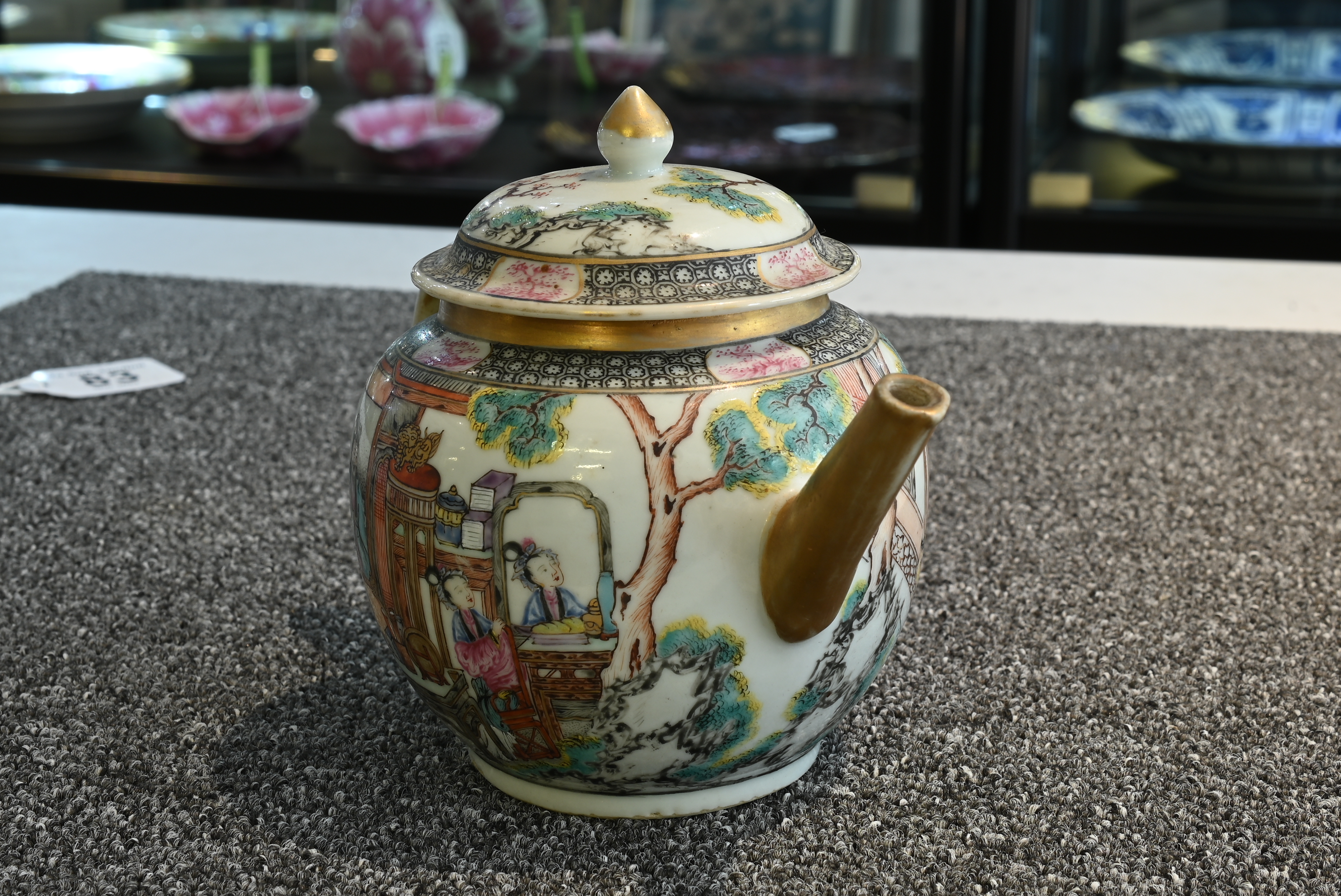 A FINE CHINESE FAMILLE ROSE PORCELAIN TEAPOT, 18TH CENTURY - Image 12 of 21