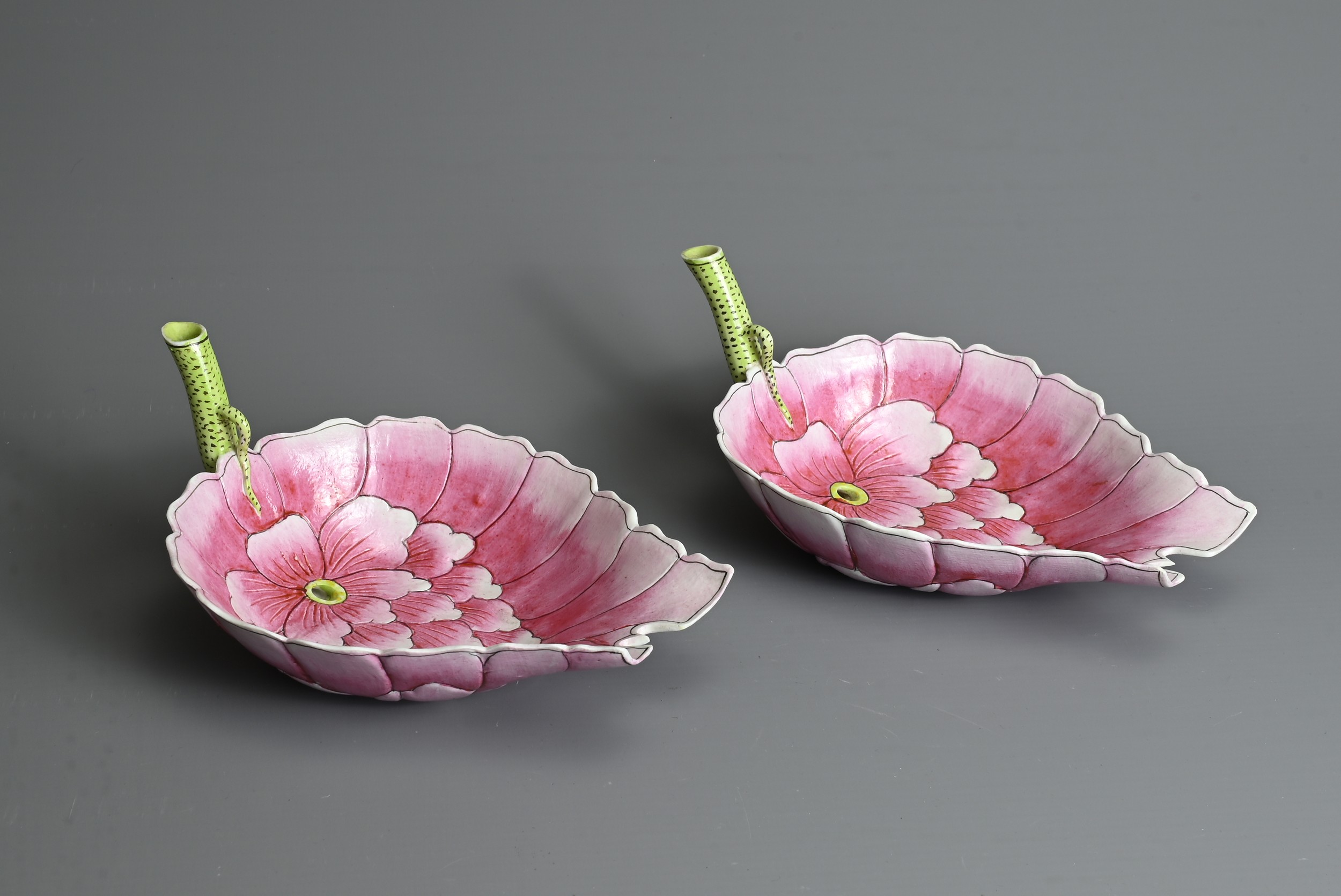 A PAIR OF CHINESE FAMILLE ROSE PORCELAIN LOTUS CUPS, GUANGXU MARK. Each cup in the form of a lotus - Image 3 of 7