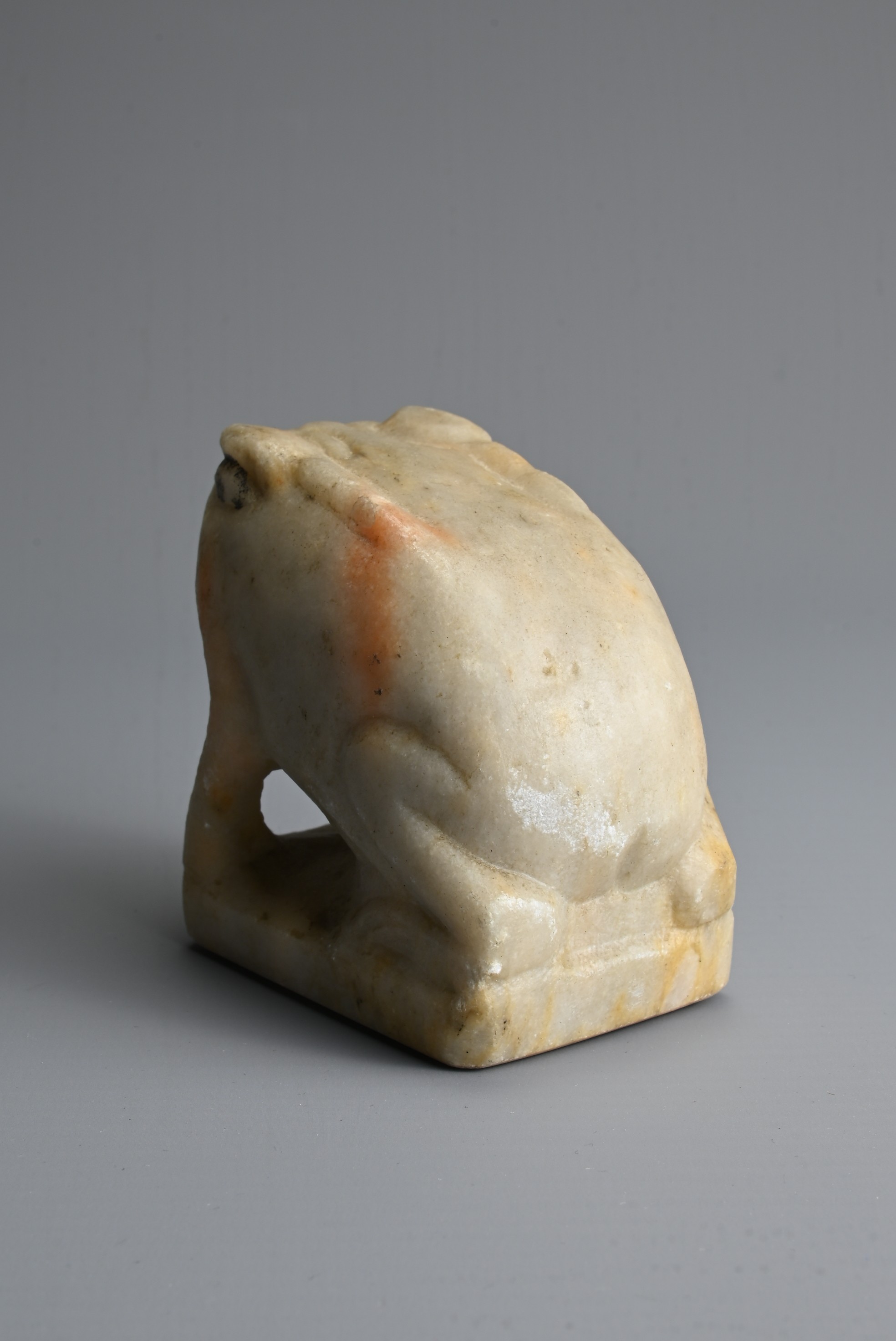 A CHINESE WHITE MABLE MODEL OF A FROG, TANG DYNASTY OR LATER. Seated on a rectangular base with - Image 3 of 7