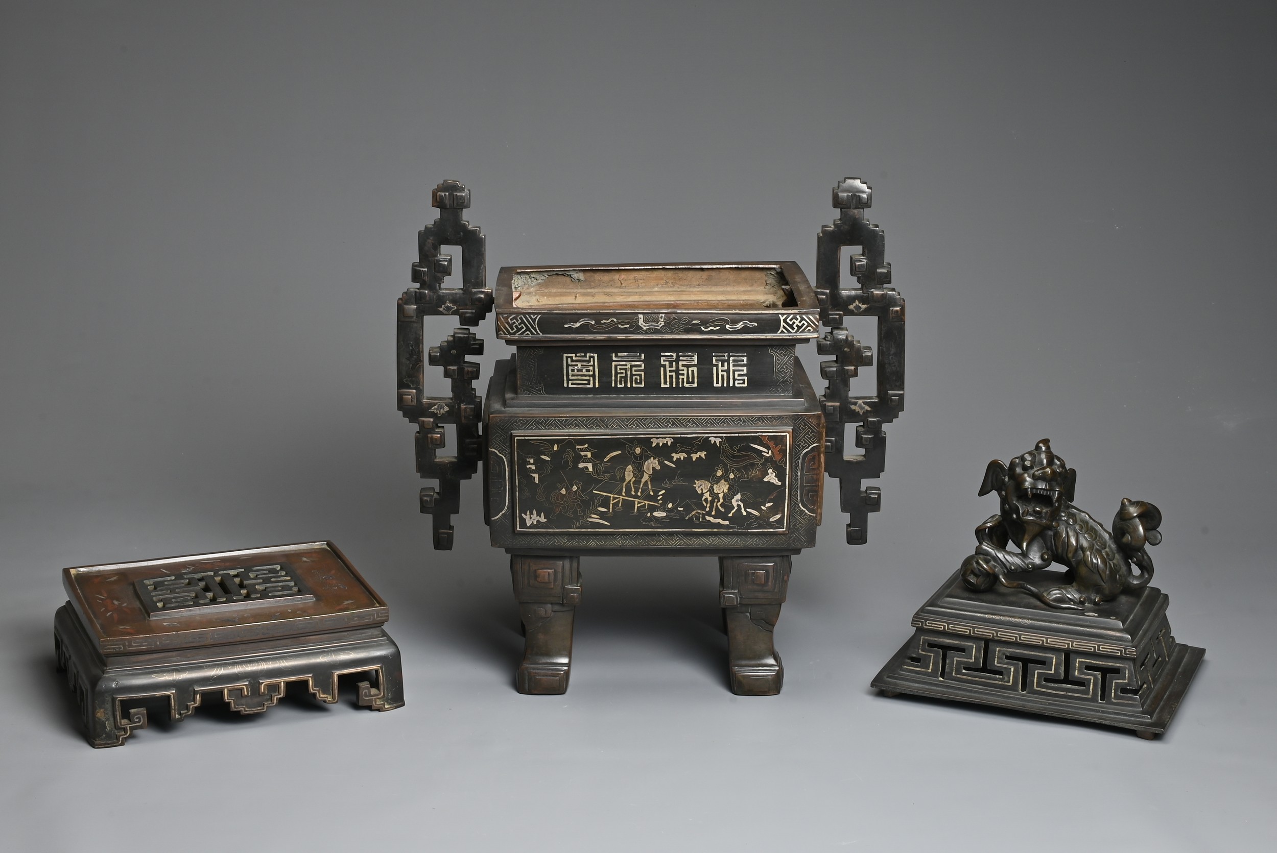 A LARGE AND IMPRESSIVE VIETNAMESE SILVER AND COPPER INLAID BRONZE CENSER ON STAND, 19/20TH - Image 7 of 11