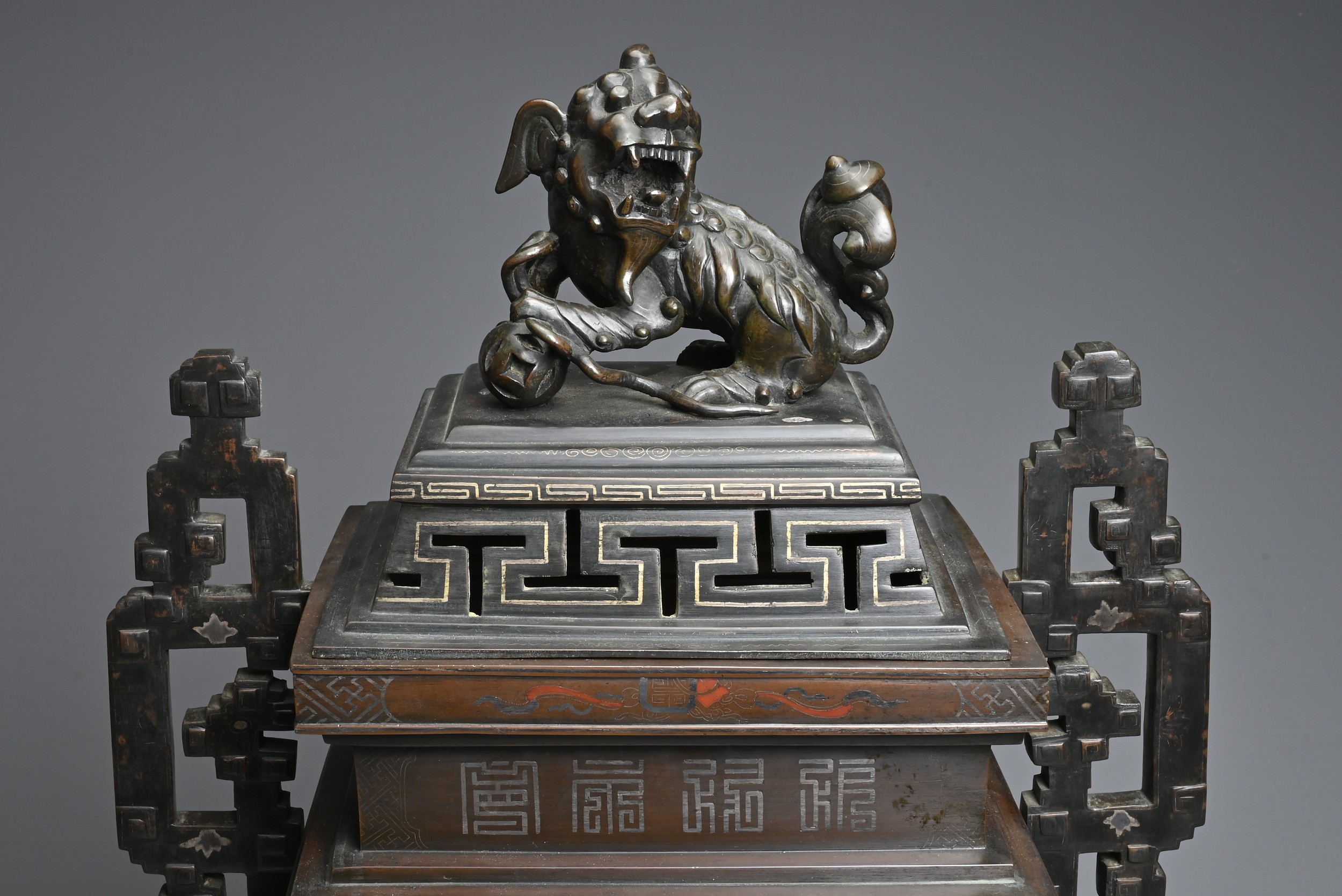 A LARGE AND IMPRESSIVE VIETNAMESE SILVER AND COPPER INLAID BRONZE CENSER ON STAND, 19/20TH - Image 11 of 11