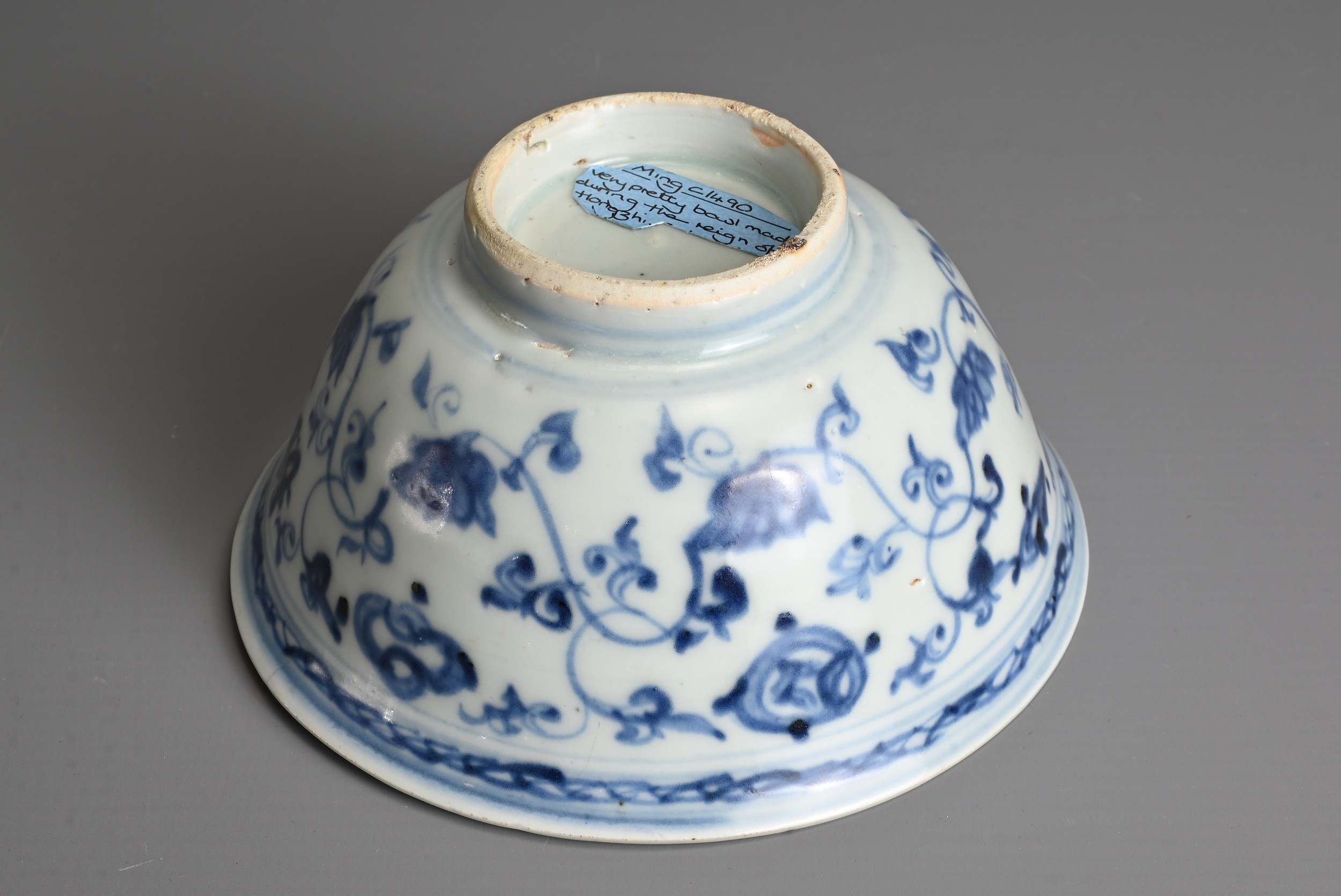 A CHINESE BLUE AND WHITE PORCELAIN BOWL, MING DYNASTY. Decorated with lotus scrolls and Buddhist - Image 7 of 7