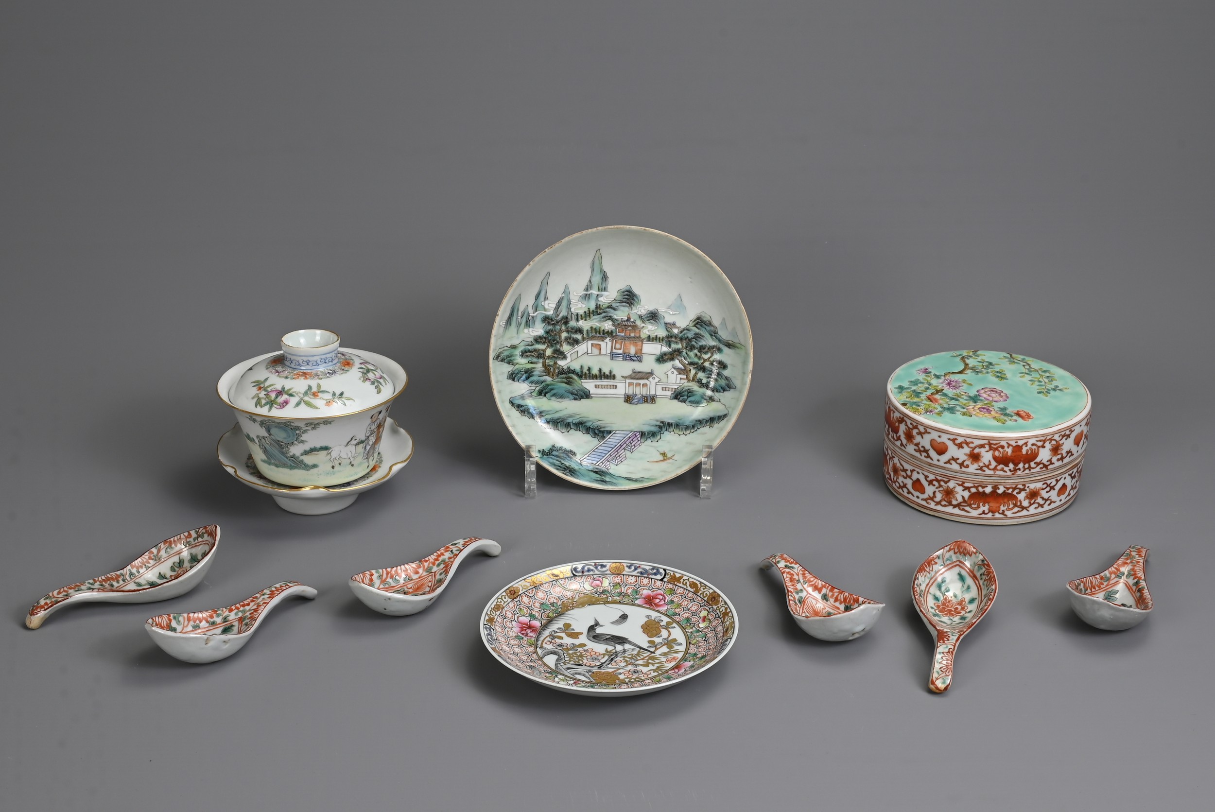 SIX CHINESE PORCELAIN SPOONS, QING DYNASTY. Decorated with red, green and yellow enamels. Two