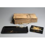 AN EARLY 20TH CENTURY JAPANESE LACQUER RECTANGULAR BOX AND TRAY BY HEIAN ZOHIKO. Decorated with