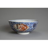 A CHINESE BLUE AND WHITE AND ENAMEL DECORATED PORCELAIN BOWL, LATE QING DYNASTY. Decorated with