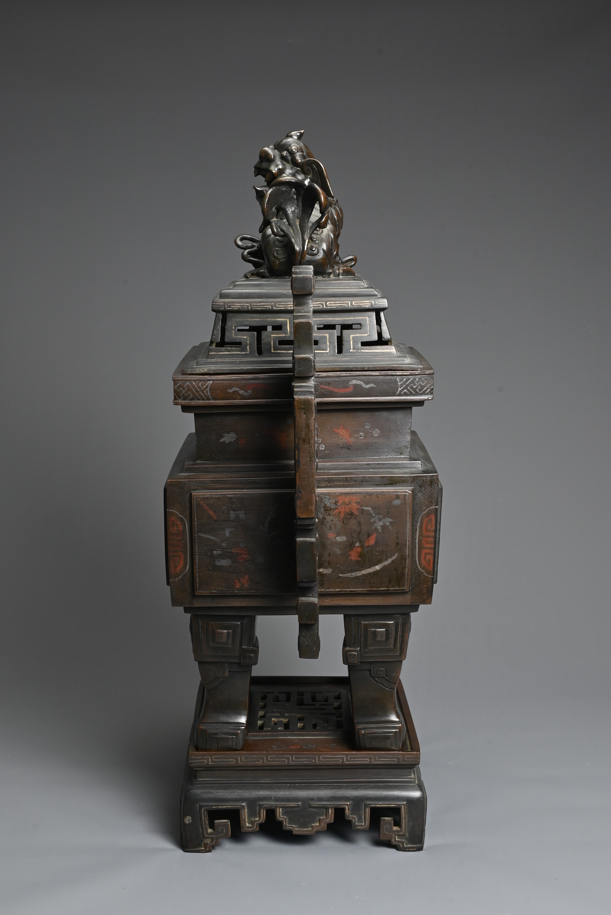 A LARGE AND IMPRESSIVE VIETNAMESE SILVER AND COPPER INLAID BRONZE CENSER ON STAND, 19/20TH - Image 10 of 11