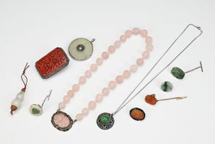 A GROUP OF CHINESE JEWELLERY ITEMS, EARLY 20TH CENTURY. To include a carved rose quartz beaded