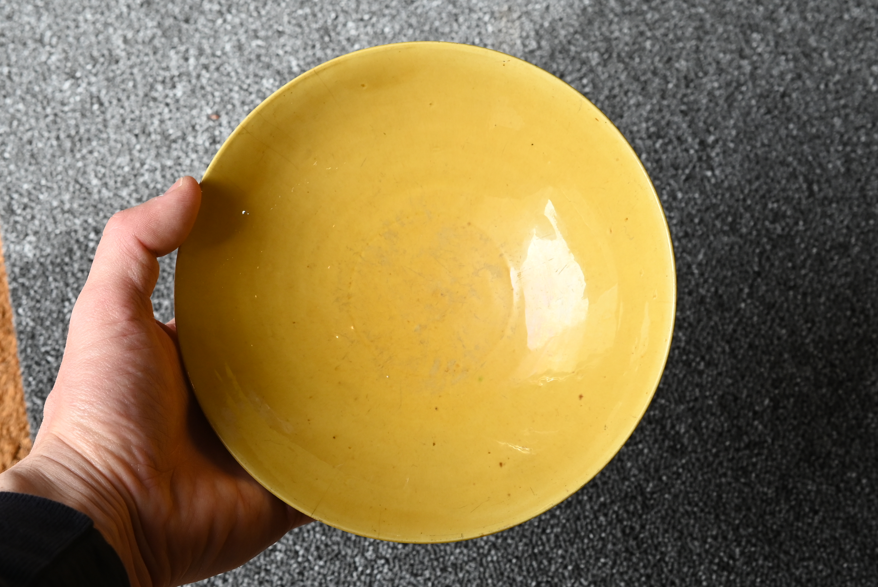 A RARE CHINESE YELLOW GLAZED PORCELAIN SHALLOW BOWL, MARK AND PERIOD OF JIAJING (1522-1566). - Image 19 of 19