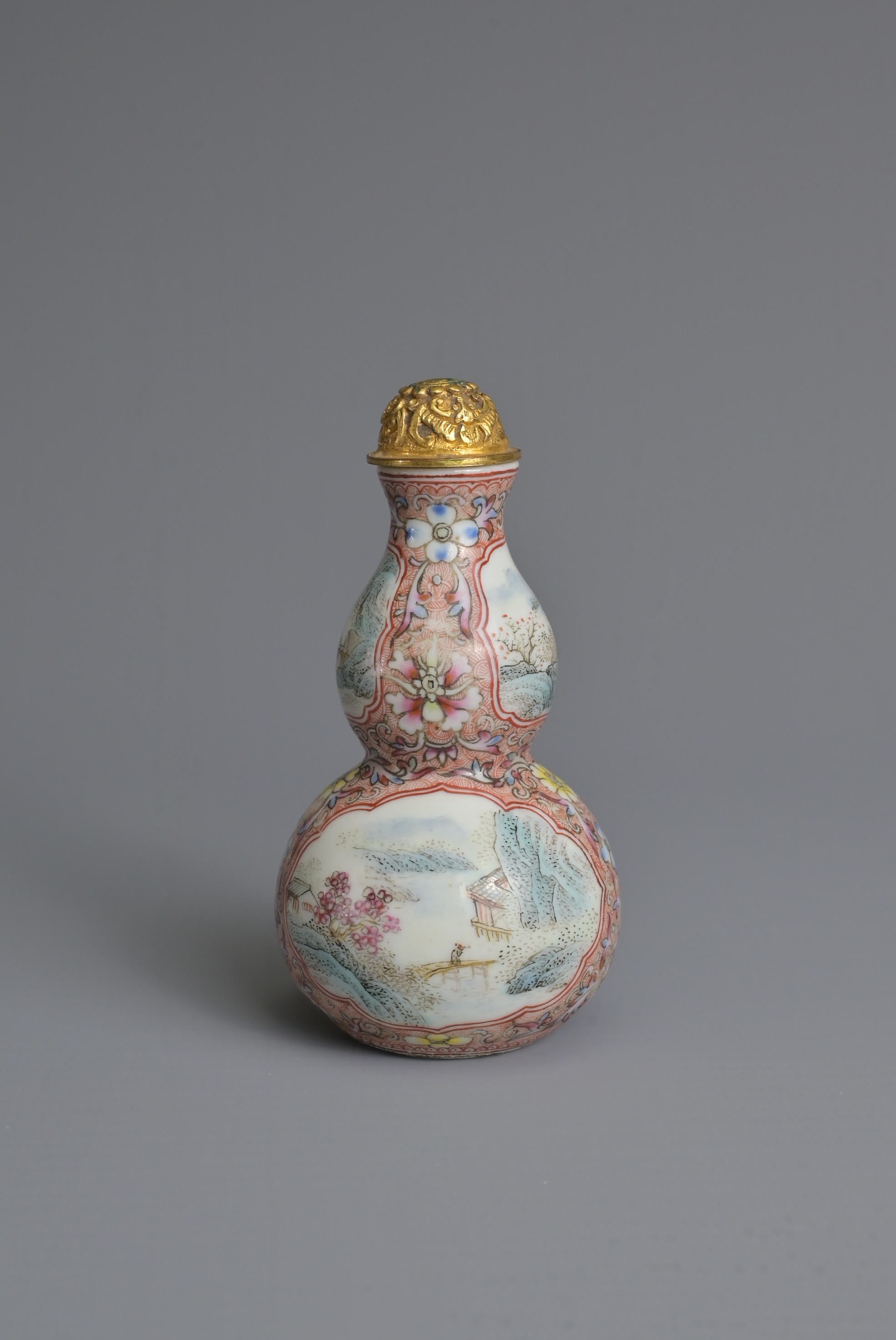 A CHINESE FAMILLE ROSE PORCELAIN SNUFF BOTTLE, 19TH CENTURY. In the form of a double gourd painted - Image 2 of 9