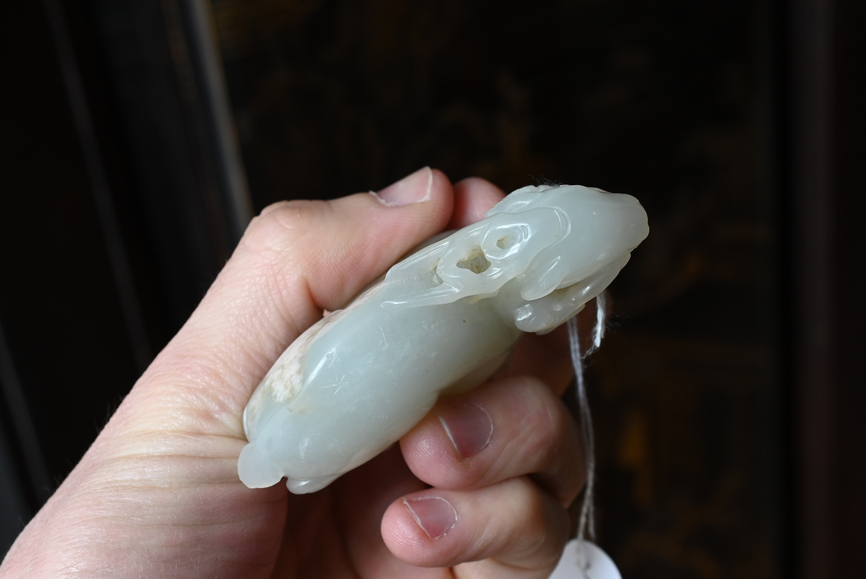 A CHINESE WHITE JADE CARVING OF A DEER, QING DYNASTY. Carved and pierced in the form of a - Bild 11 aus 16