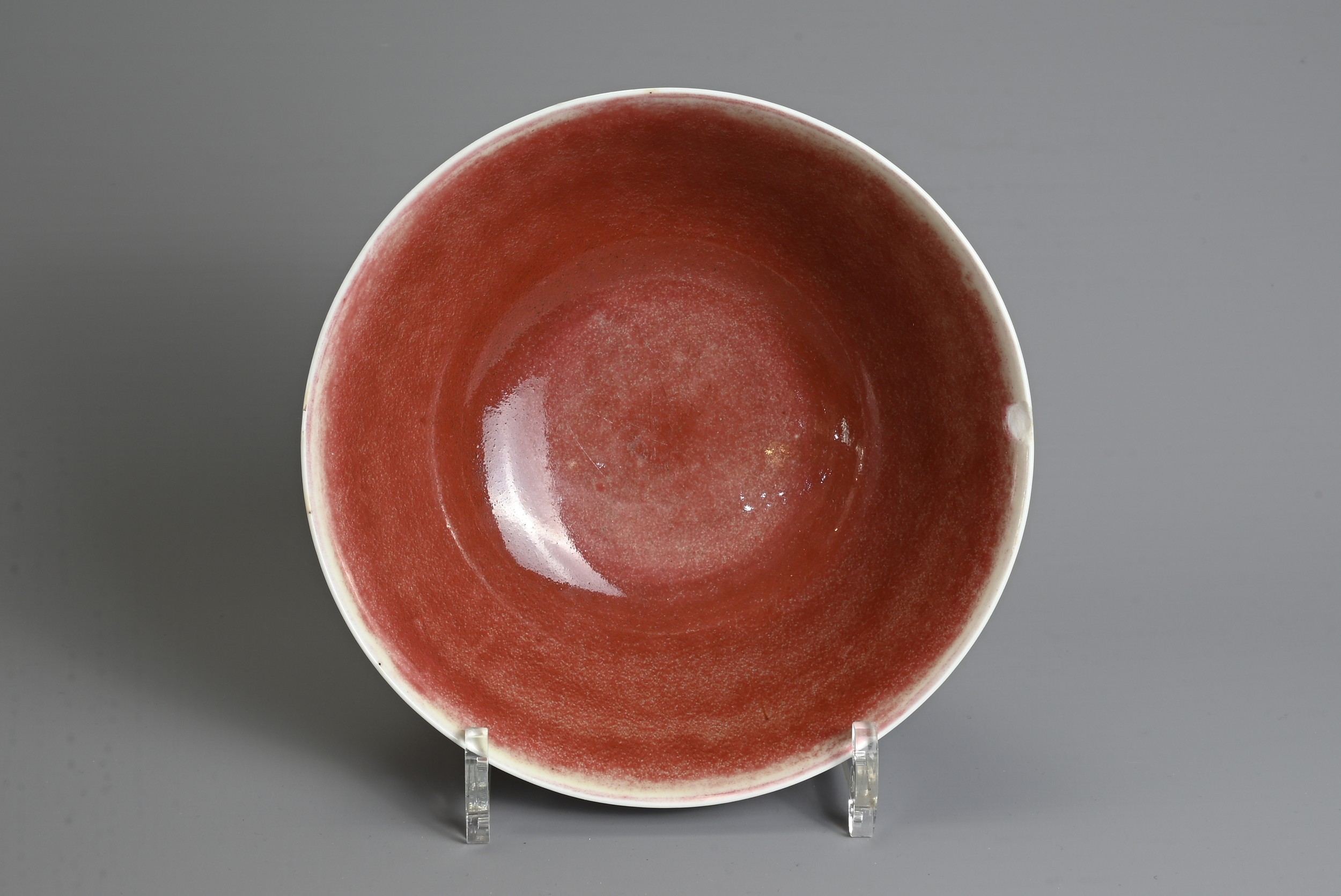 A CHINESE PEACH BLOOM GLAZED PORCELAIN BOWL, 18TH CENTURY. Rounded body with a gently everted rim - Image 6 of 8
