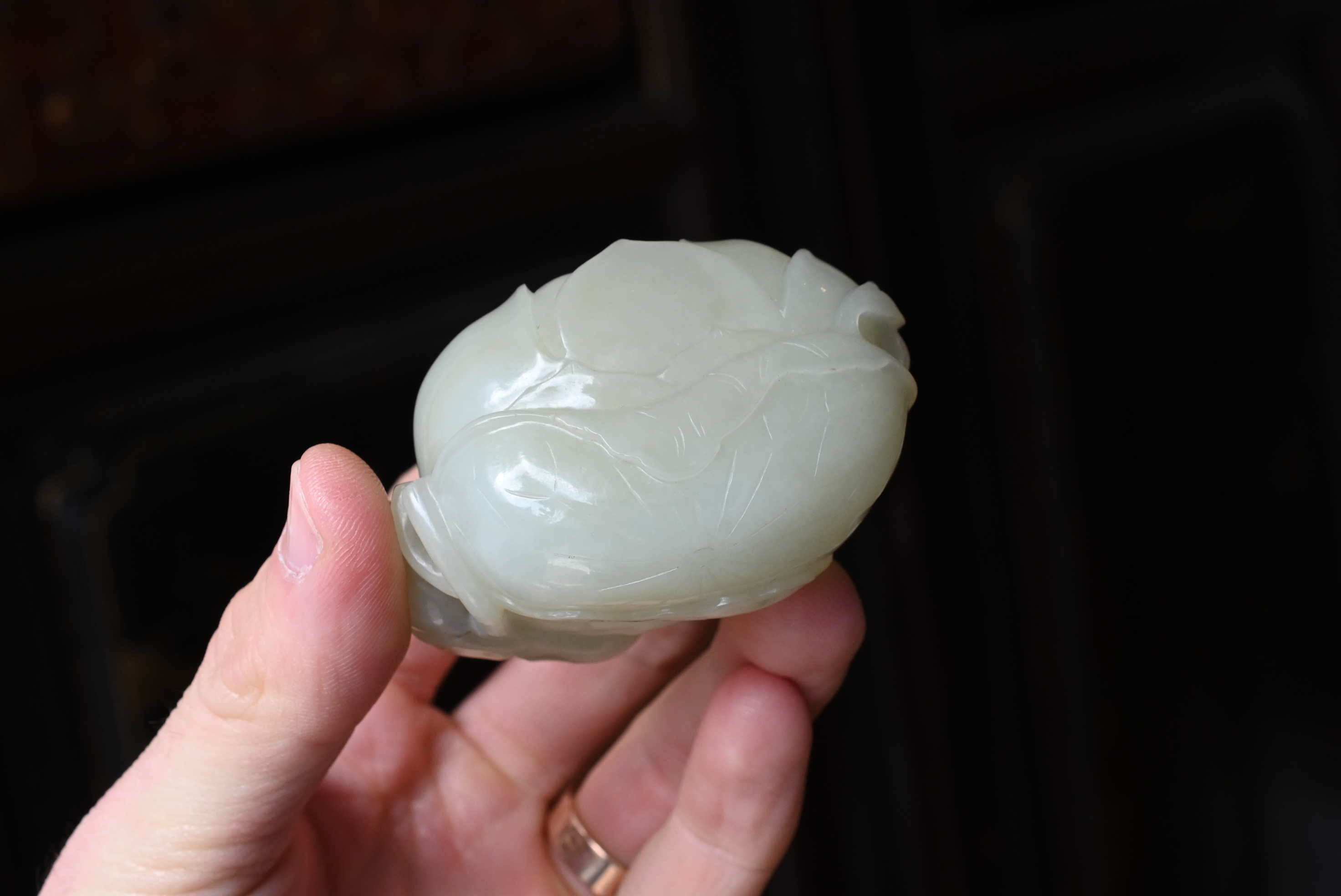 A CHINESE PALE CELADON JADE BRUSH WASHER ON WOODEN STAND, QING DYNASTY. Carved in the form of a - Image 18 of 29