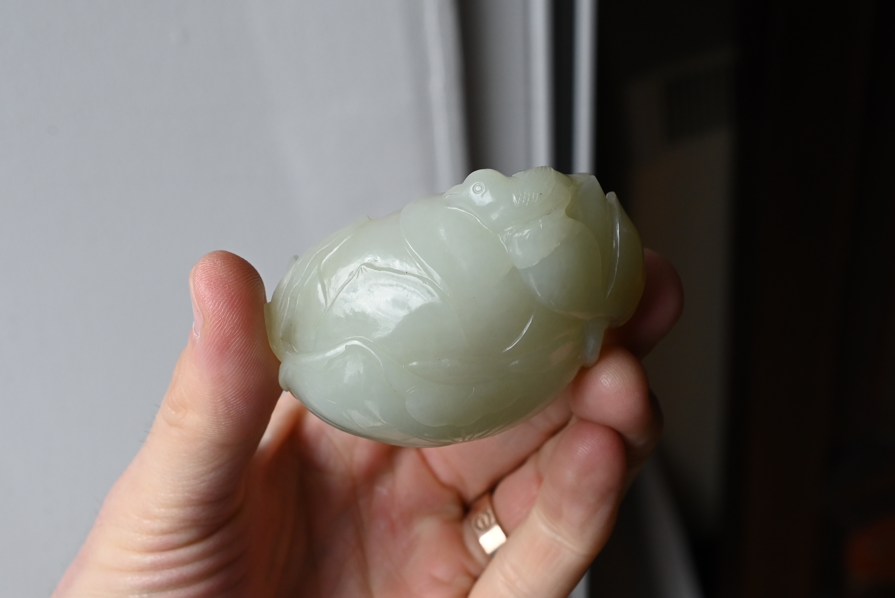 A CHINESE PALE CELADON JADE BRUSH WASHER ON WOODEN STAND, QING DYNASTY. Carved in the form of a - Image 25 of 29